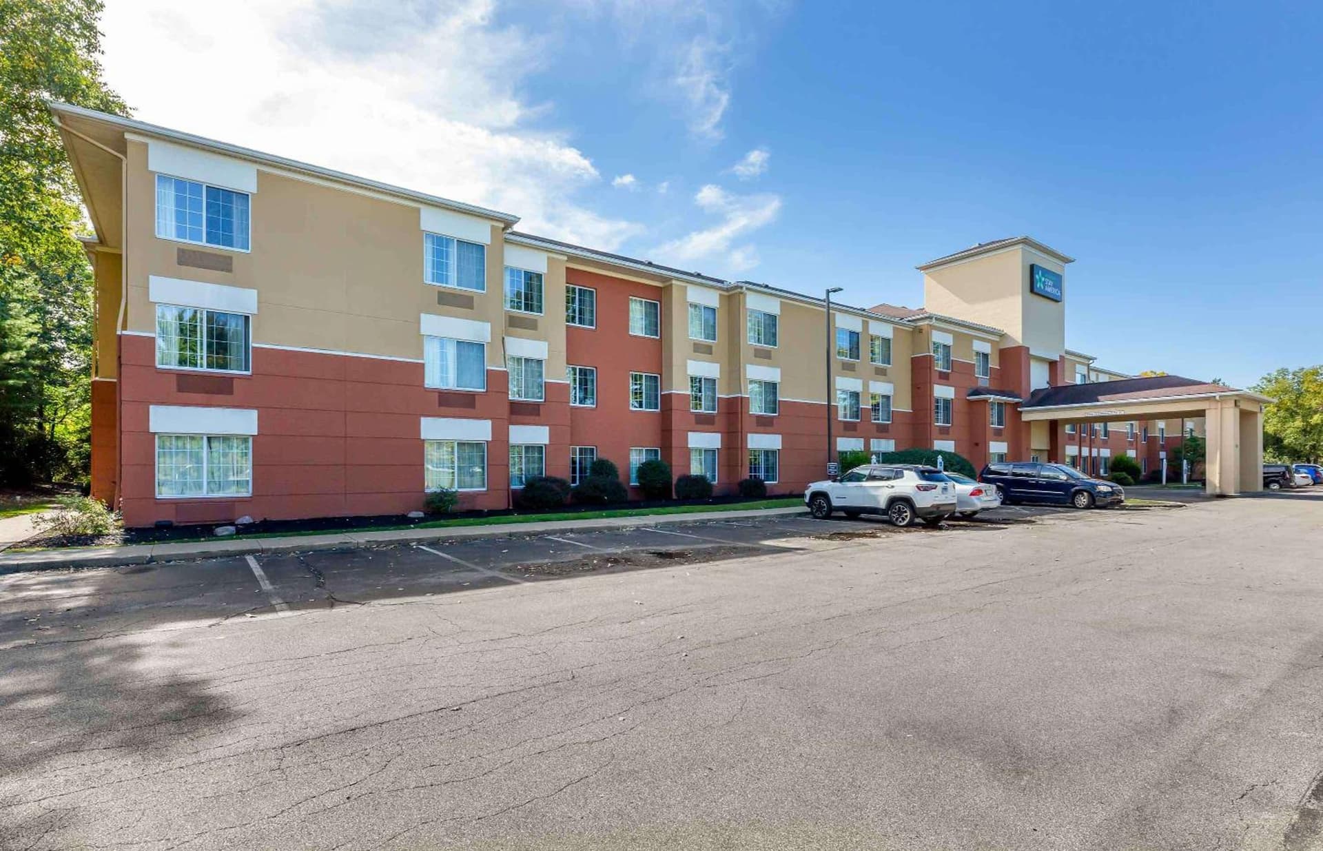 Extended Stay America Suites - Cleveland - Airport - North Olmsted property views in North Olmsted, OH — gallery photo 3