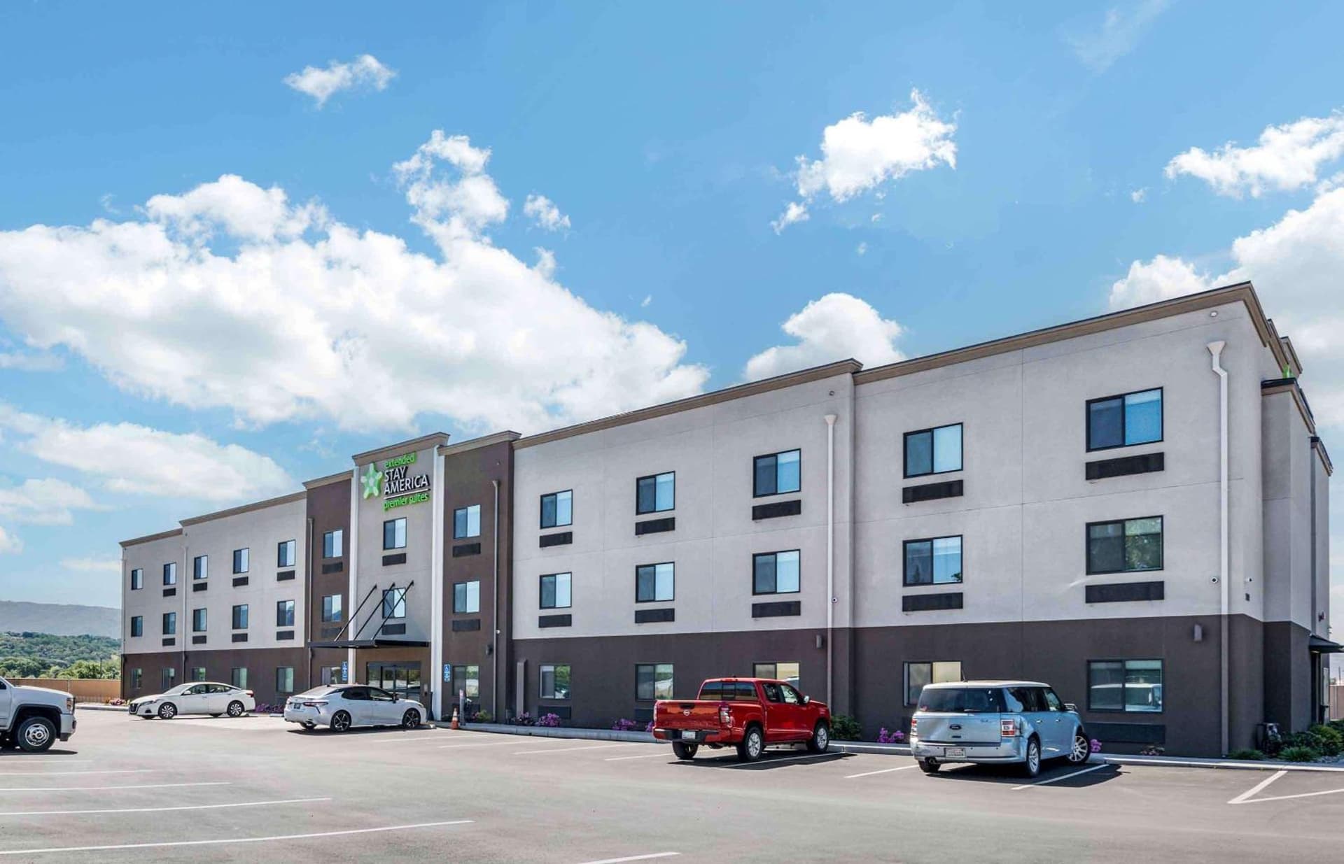 Extended Stay America Premiere Suites - Ukiah interior in Ukiah, CA — gallery photo 2