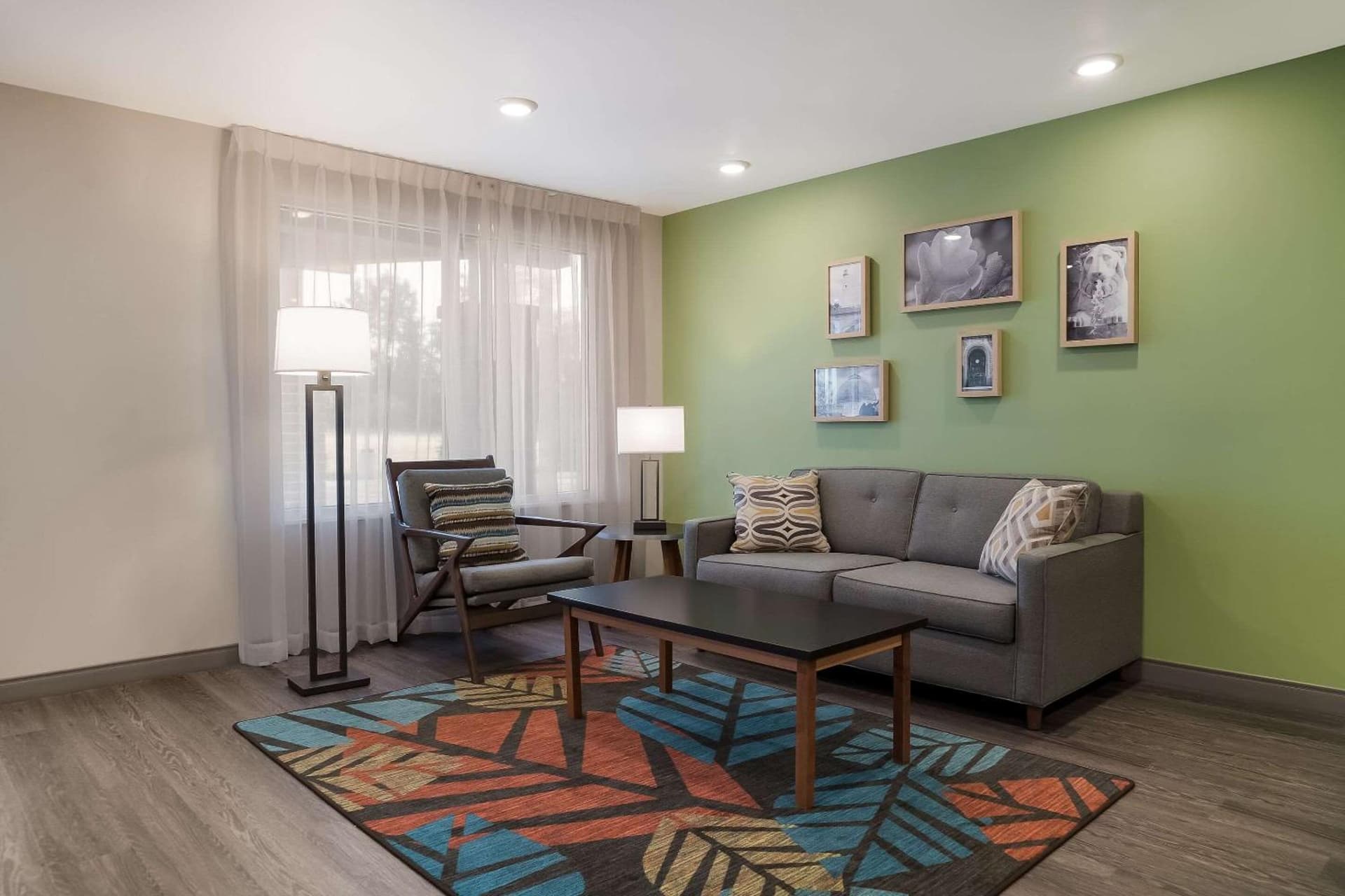 WoodSpring Suites Detroit Sterling Heights gallery photo in Sterling Heights, MI — image 7