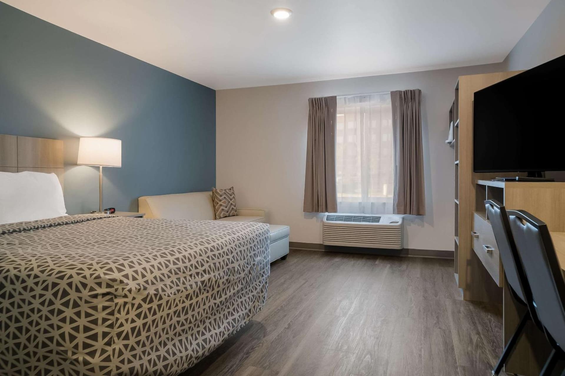 WoodSpring Suites Detroit Sterling Heights gallery photo in Sterling Heights, MI — image 8