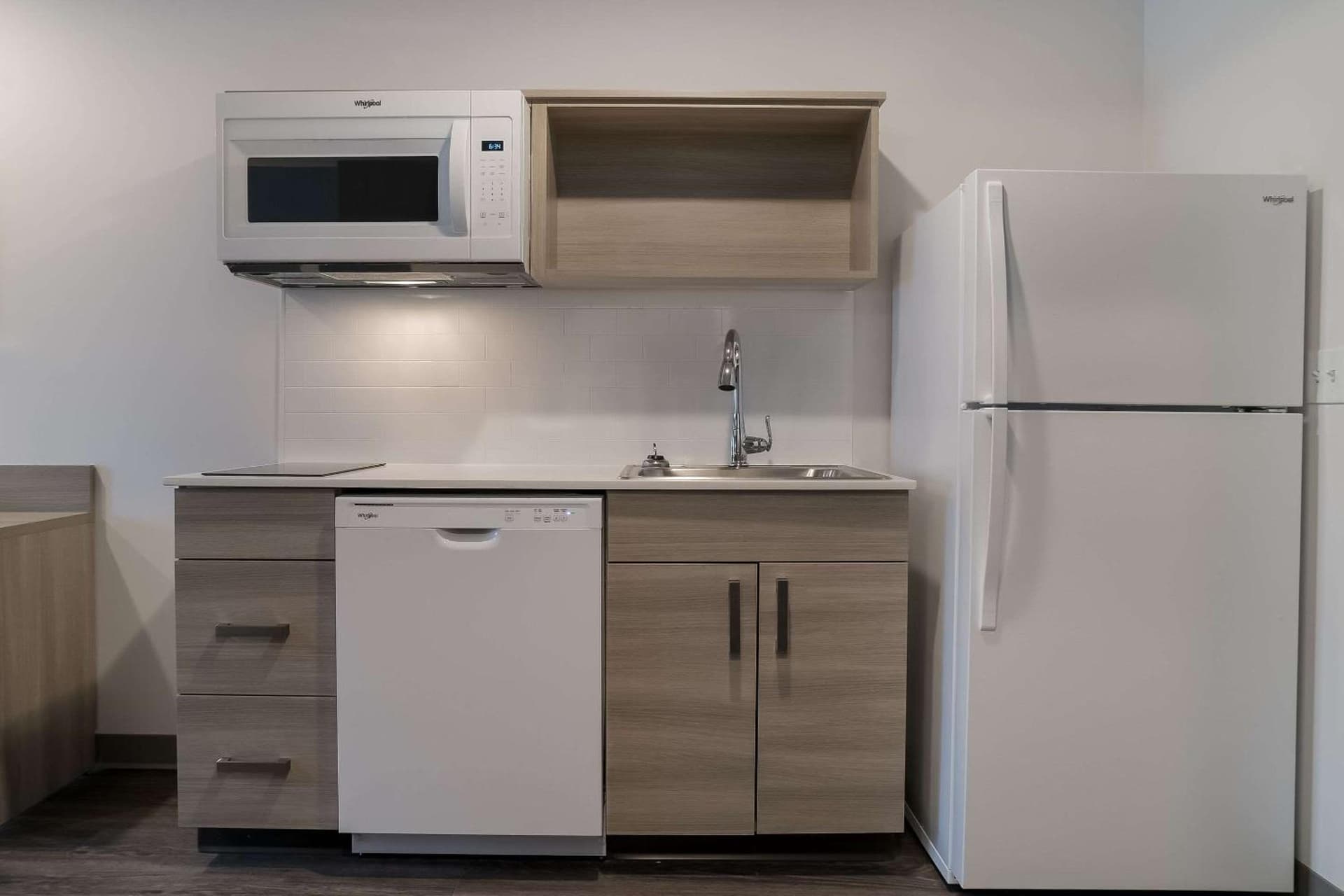 WoodSpring Suites Detroit Sterling Heights gallery photo in Sterling Heights, MI — image 5