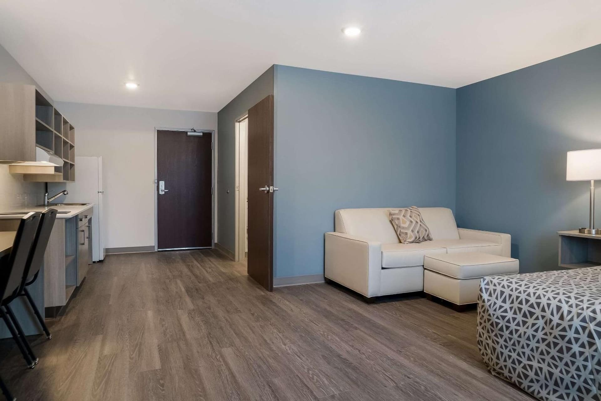 WoodSpring Suites Detroit Sterling Heights gallery photo in Sterling Heights, MI — image 18