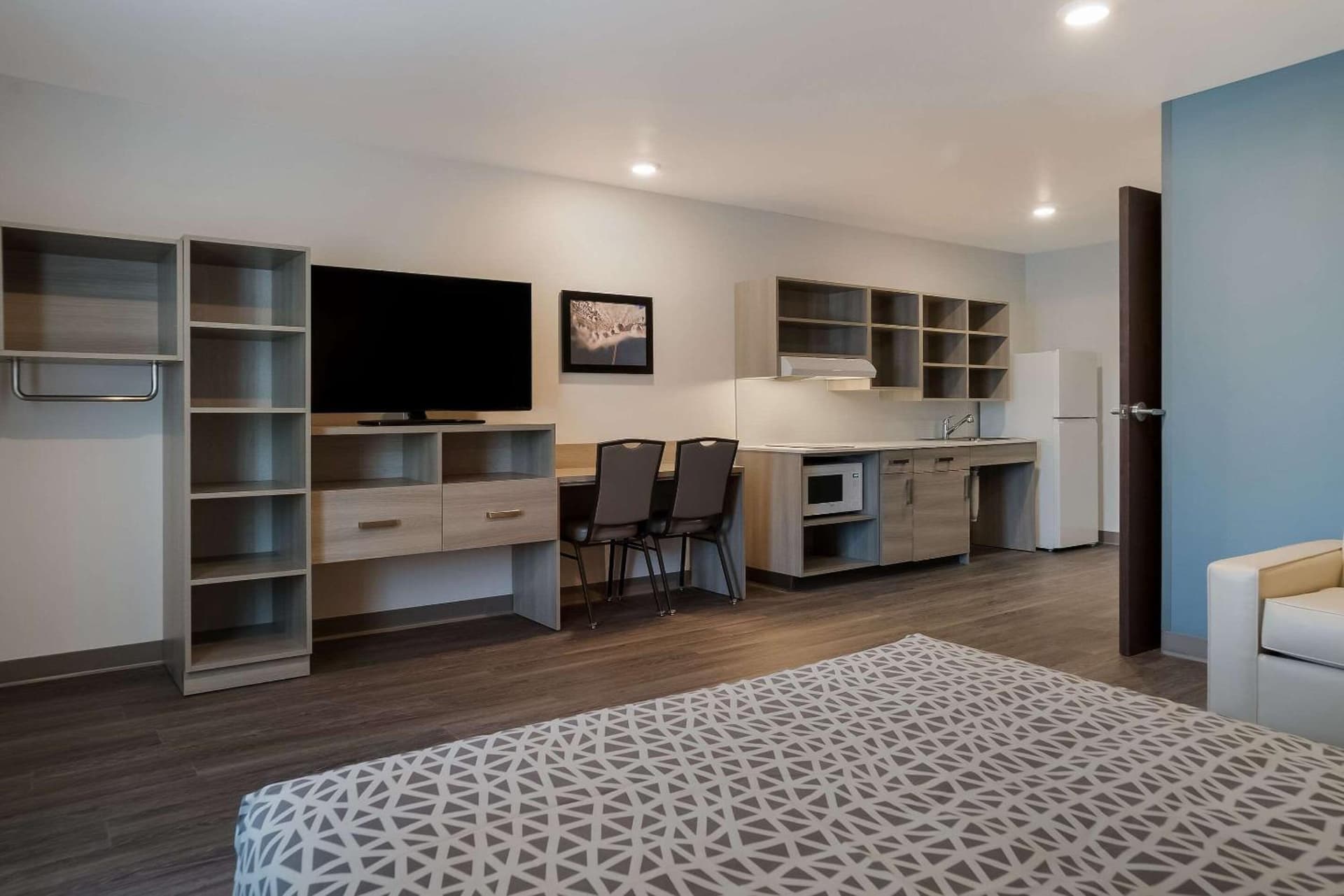 WoodSpring Suites Detroit Sterling Heights gallery photo in Sterling Heights, MI — image 19