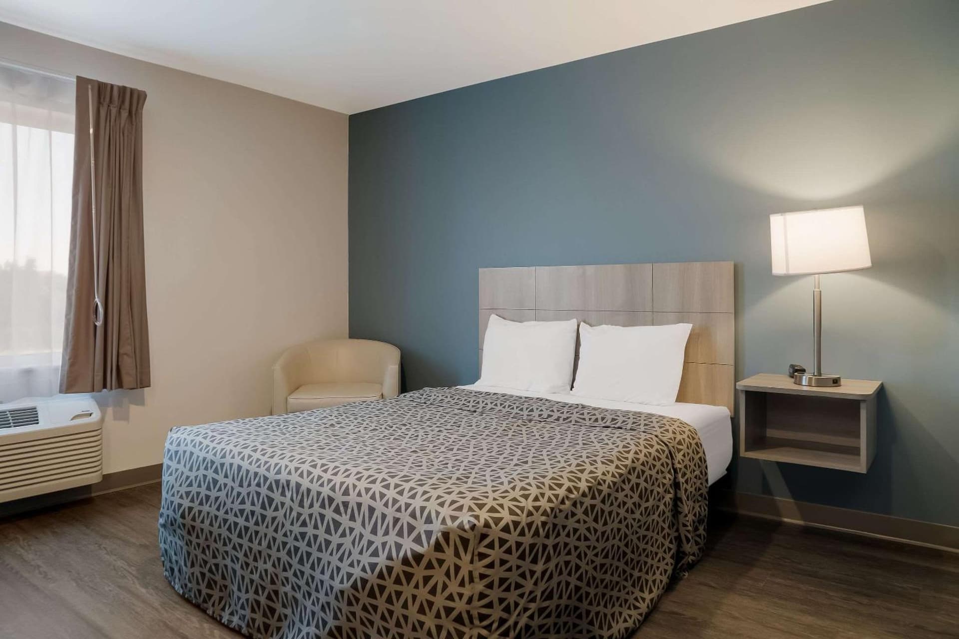 WoodSpring Suites Detroit Sterling Heights gallery photo in Sterling Heights, MI — image 22