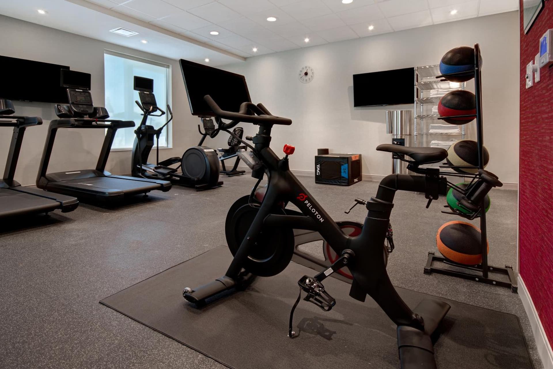 Home2 Suites By Hilton Garden Grove gallery photo in Garden Grove, CA — image 17