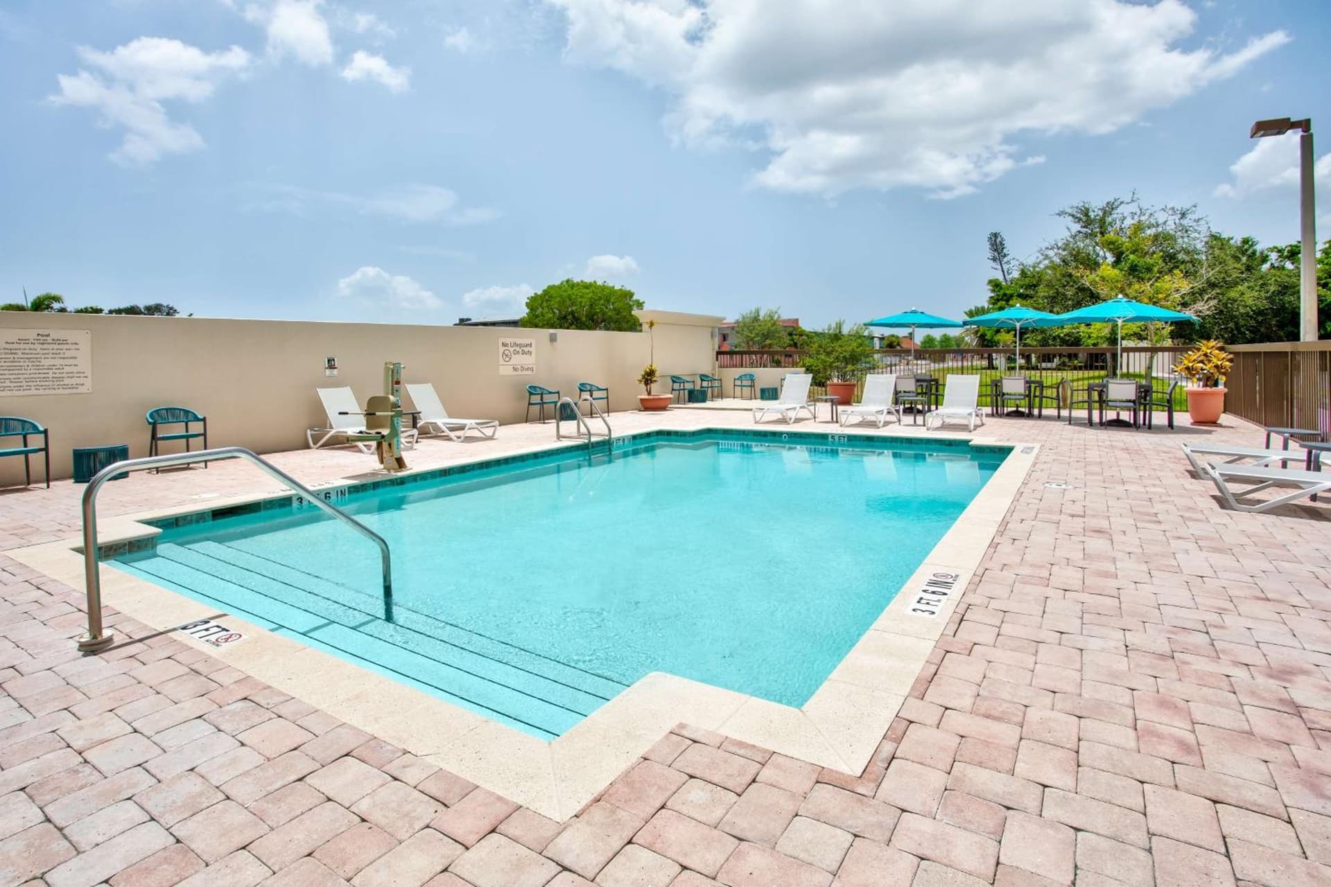 Hampton Inn & Suites Cape Coral / Fort Myers gallery photo in Cape Coral, FL — image 24