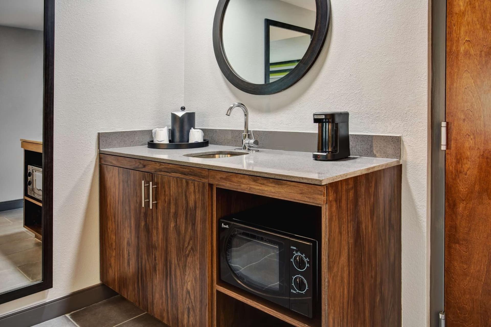 Hampton Inn & Suites Cape Coral / Fort Myers gallery photo in Cape Coral, FL — image 16