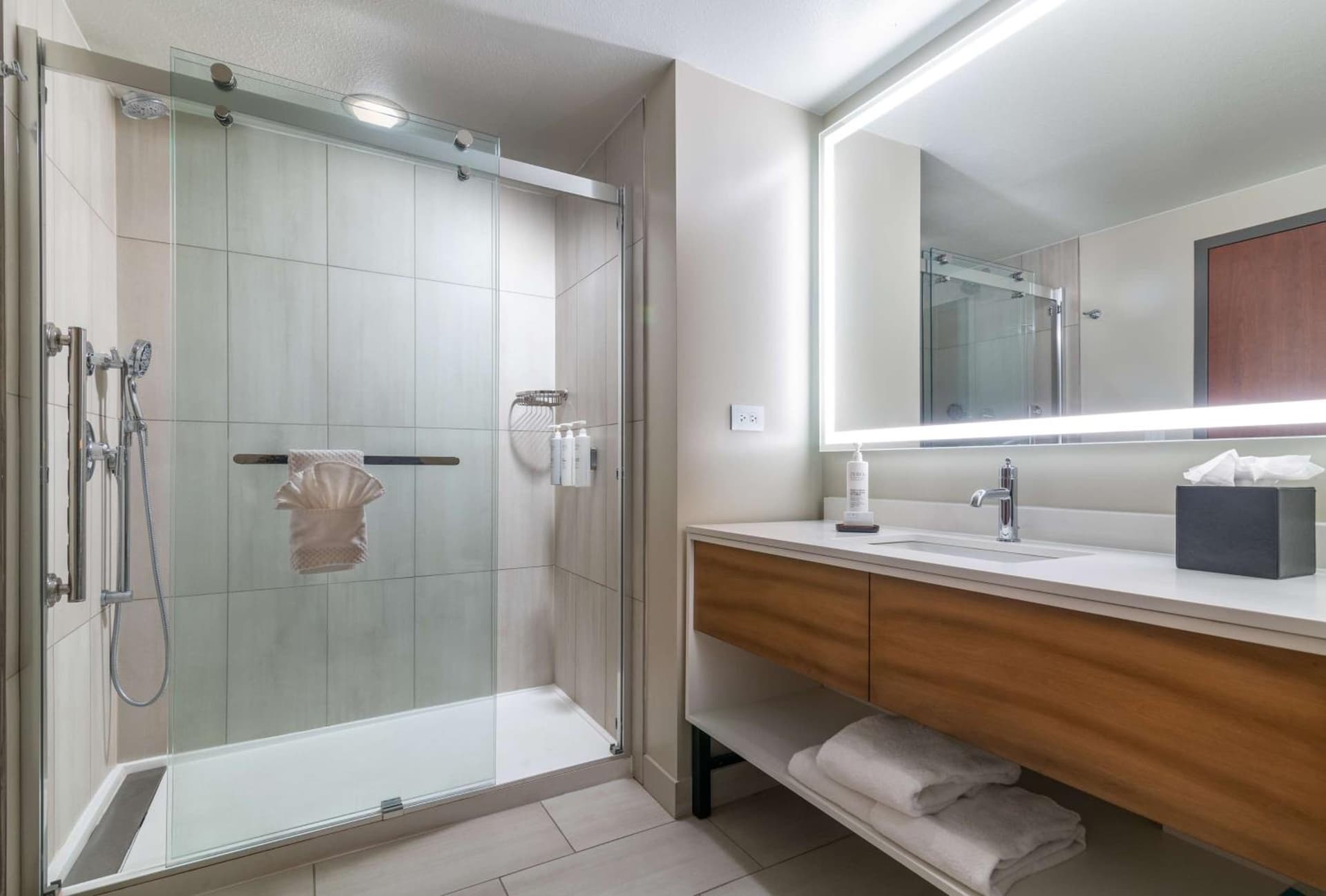 Embassy Suites by Hilton Albuquerque gallery photo in Albuquerque, NM — image 45