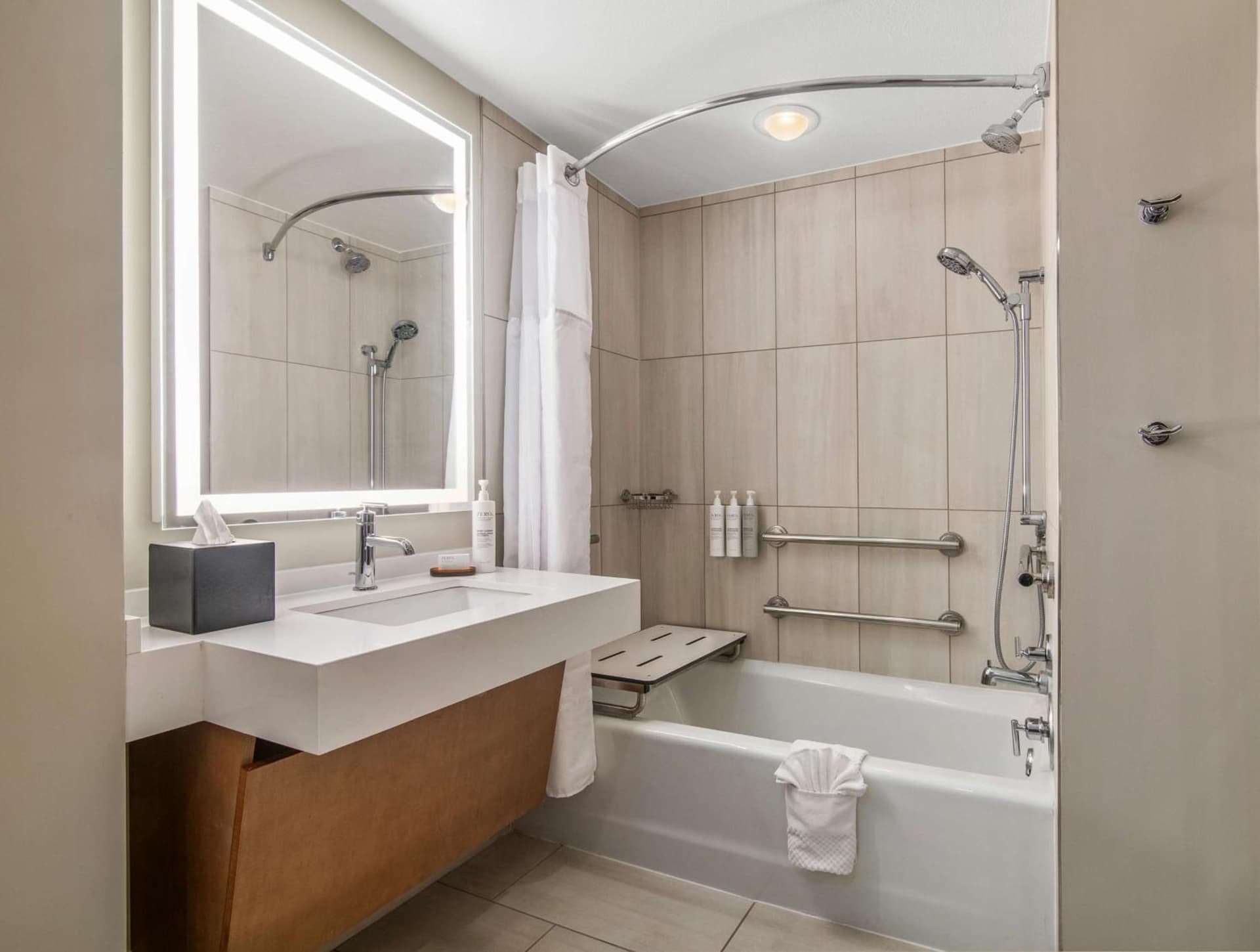 Embassy Suites by Hilton Albuquerque gallery photo in Albuquerque, NM — image 33