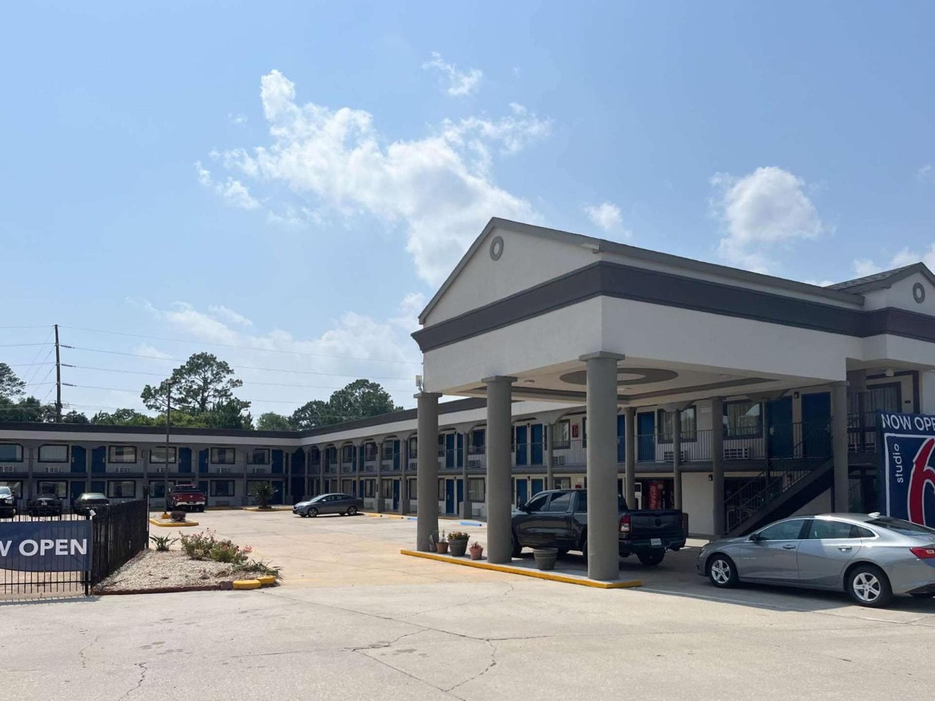 Studio 6 Opelousas, LA featured exterior or lobby in Opelousas, LA — similar hotel