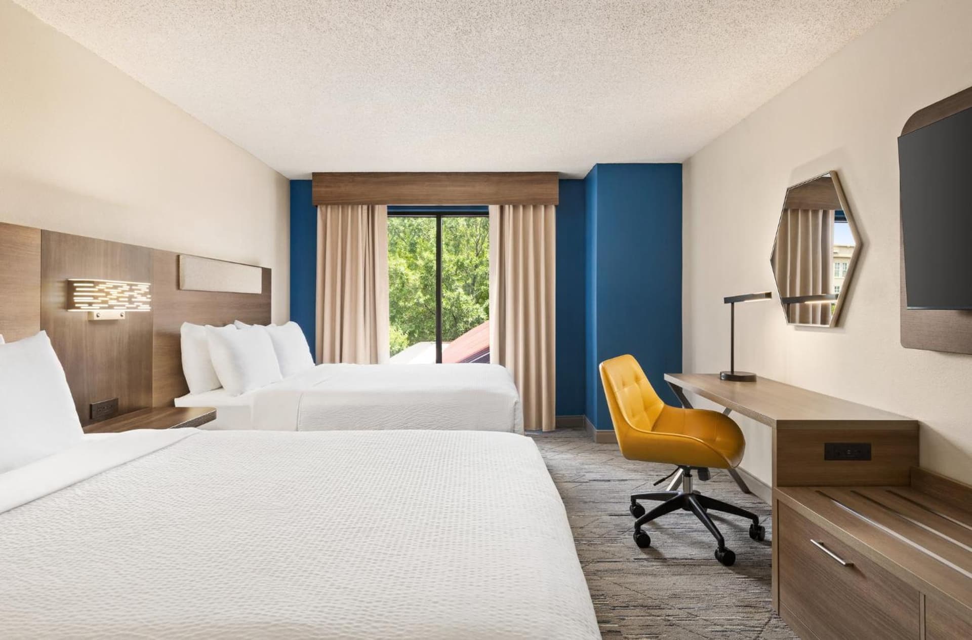 Holiday Inn Express & Suites Greenville-Downtown by IHG gallery photo in Greenville, SC — image 47
