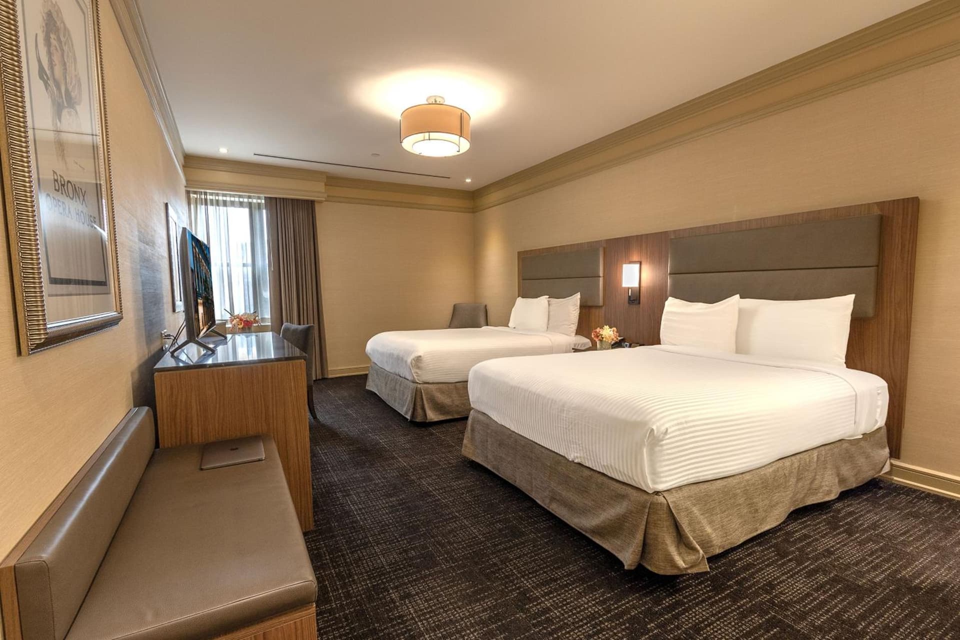Opera House Hotel gallery photo in Bronx, NY — image 27