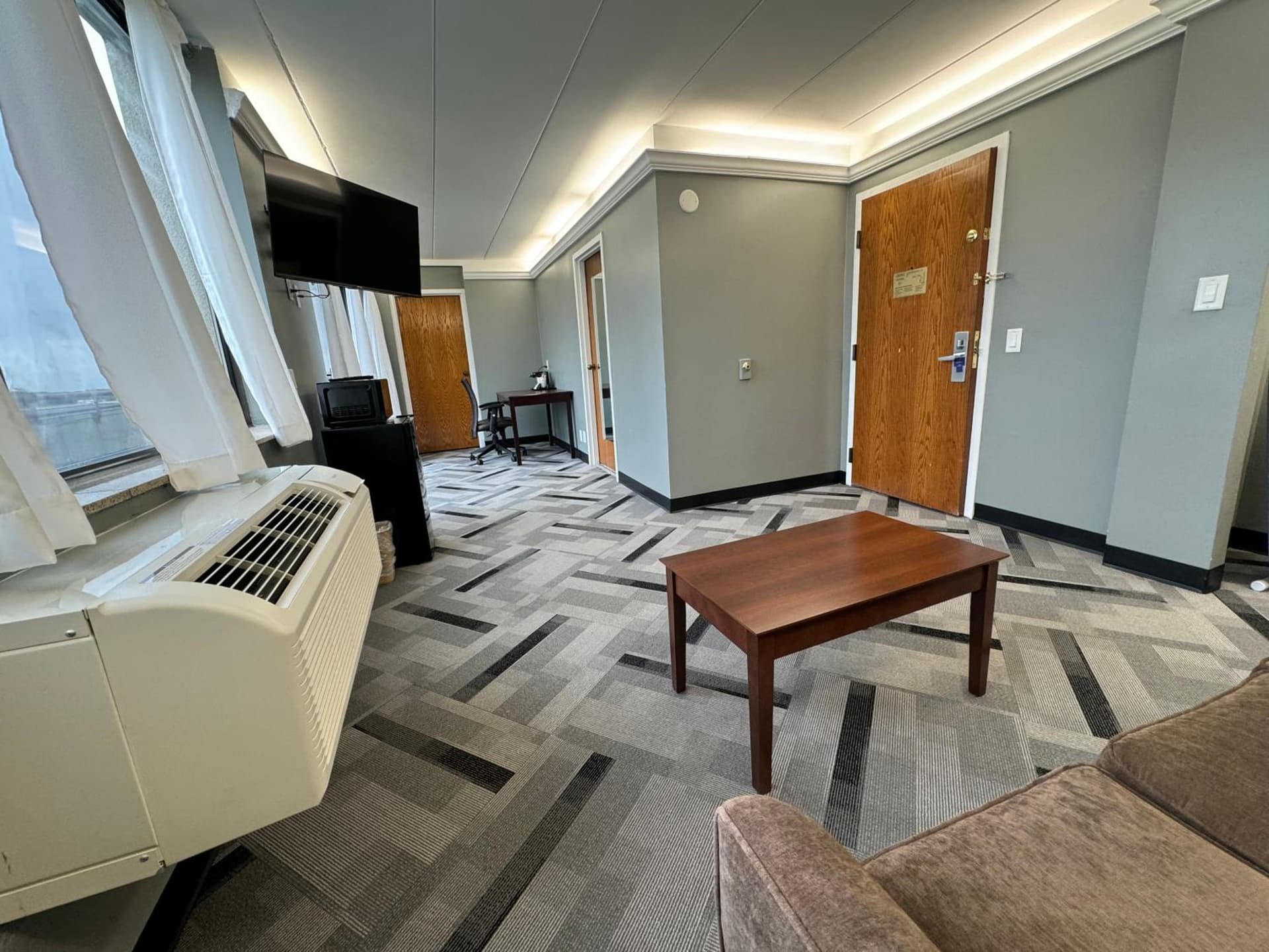 Best Western Executive Inn Kenosha - Pleasant Prairie property views in Kenosha, WI — gallery photo 3