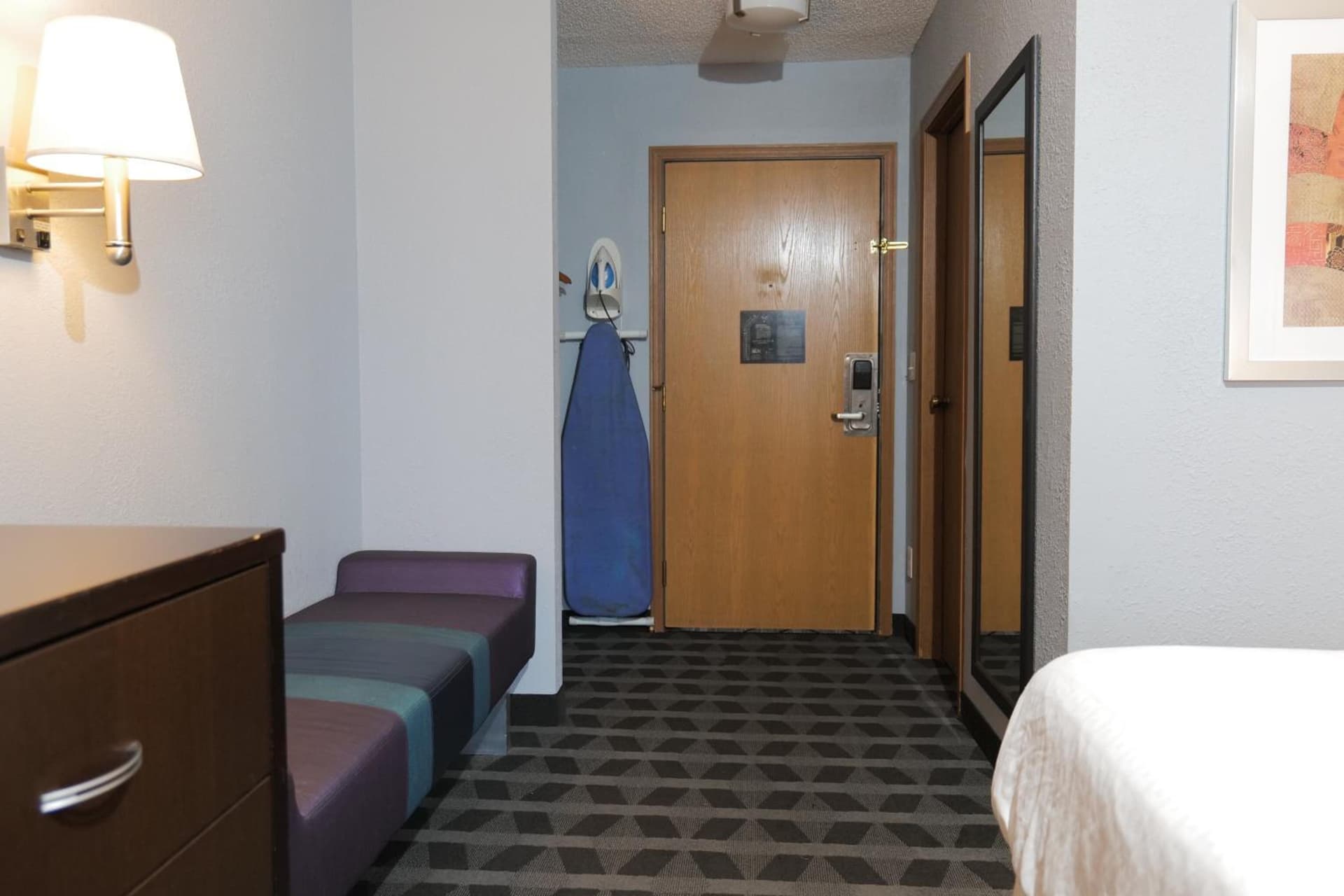 Baymont by Wyndham Flint Airport North gallery photo in Flint, MI — image 38