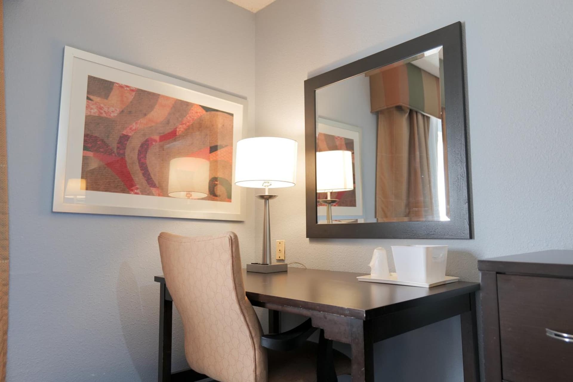 Baymont by Wyndham Flint Airport North gallery photo in Flint, MI — image 9