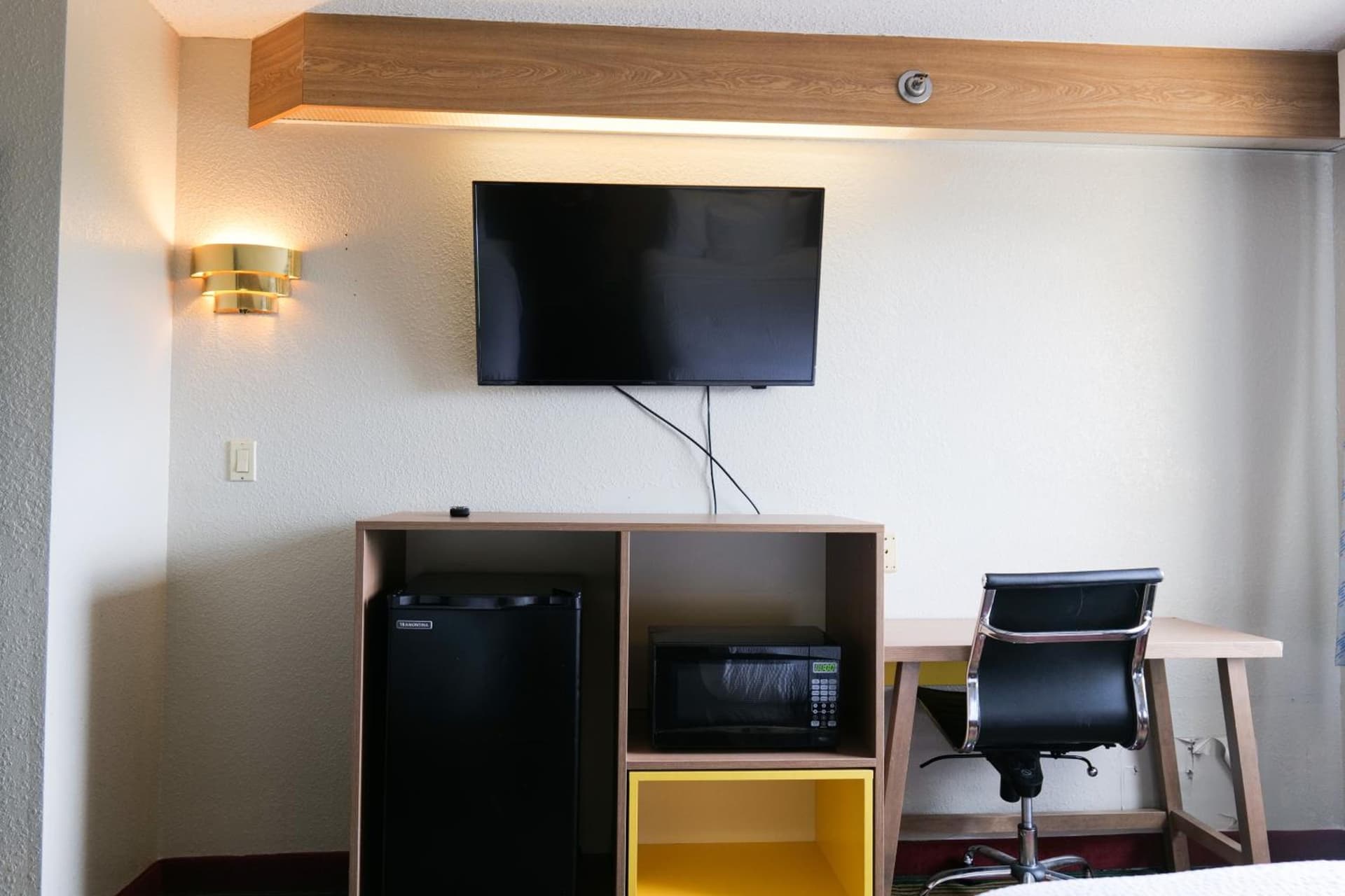 Days Inn by Wyndham Flint/Bishop International Airport gallery photo in Flint, MI — image 12