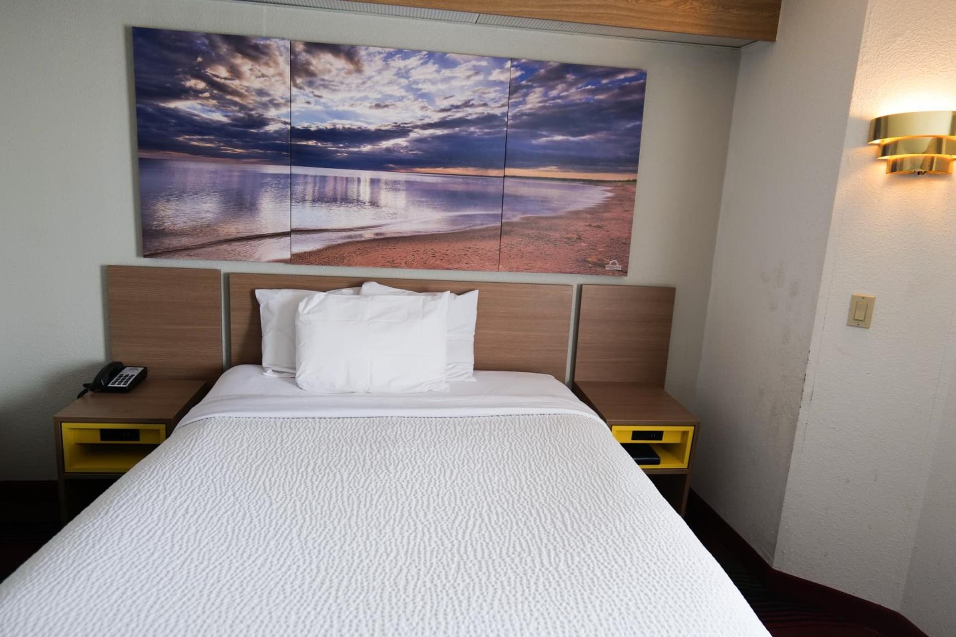 Days Inn by Wyndham Flint/Bishop International Airport gallery photo in Flint, MI — image 8