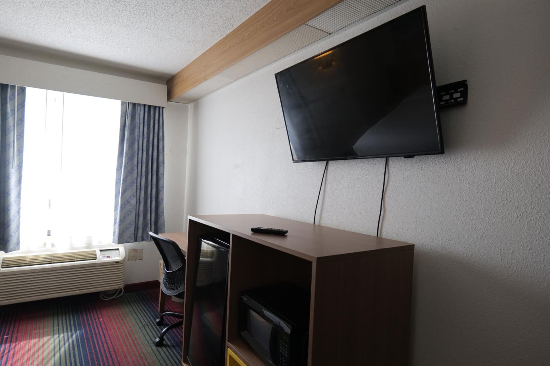 Days Inn by Wyndham Flint/Bishop International Airport gallery photo in Flint, MI — image 20