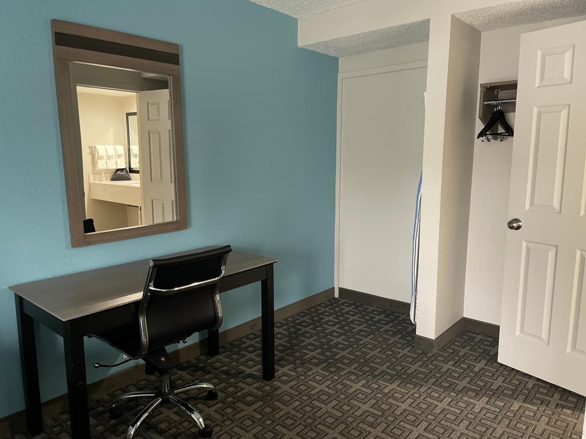 Days Inn & Suites by Wyndham Spokane gallery photo in Spokane, WA — image 29