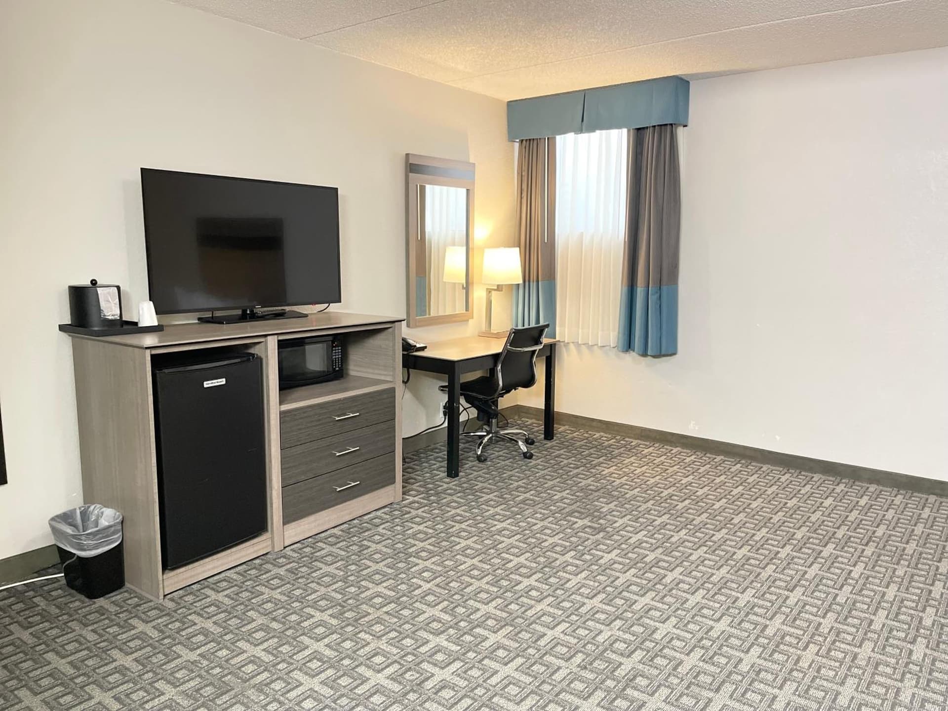 Days Inn & Suites by Wyndham Spokane gallery photo in Spokane, WA — image 33