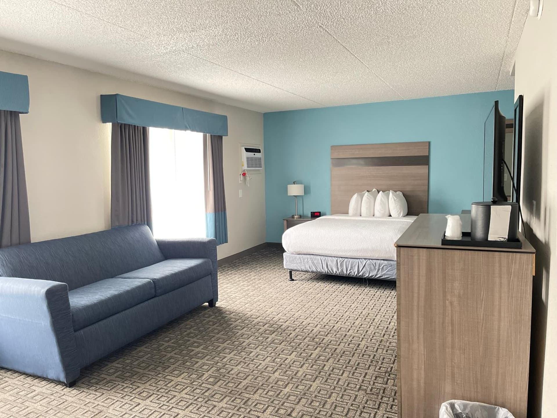 Days Inn & Suites by Wyndham Spokane gallery photo in Spokane, WA — image 27