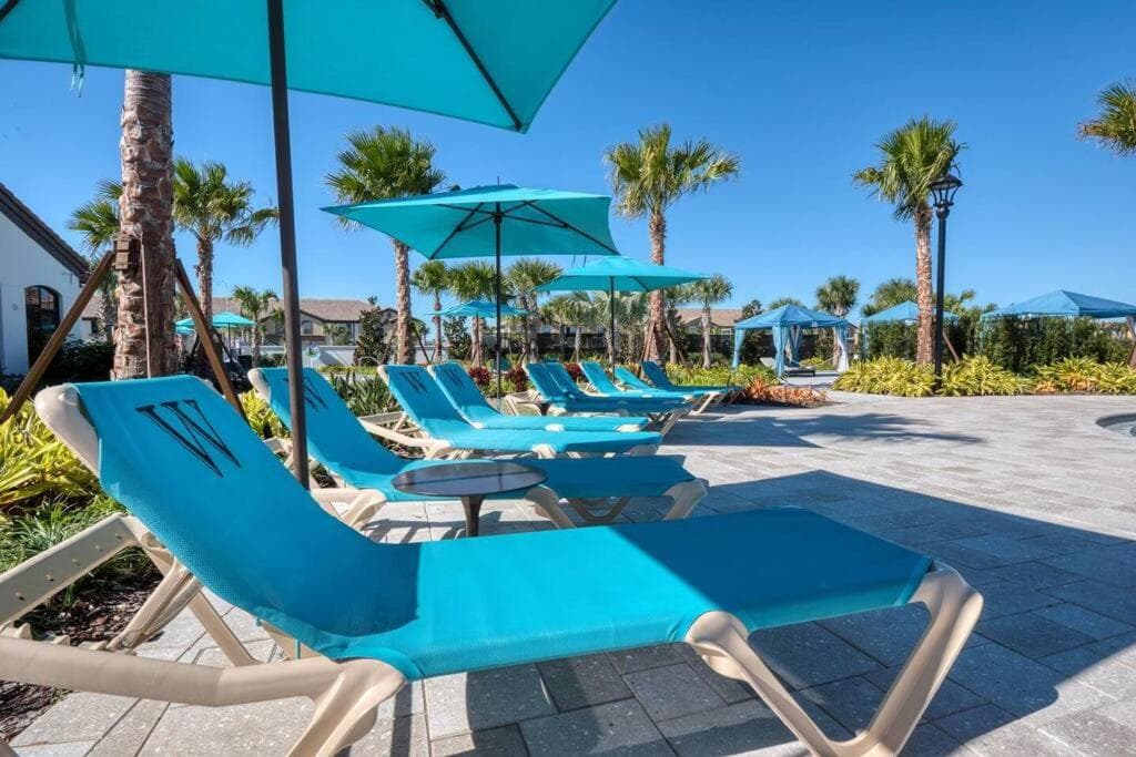 The Oasis - 5 Bedroom Themed Townhouse property views in Kissimmee, FL — gallery photo 3