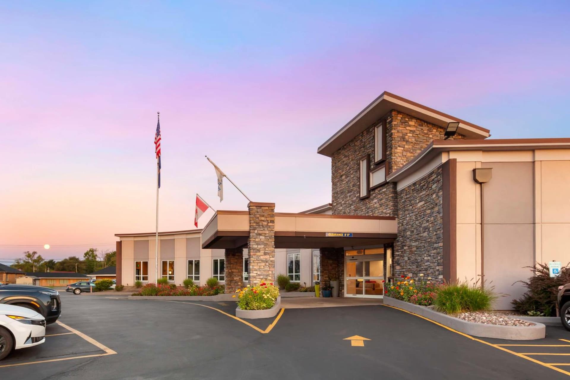 Best Western Summit Inn gallery photo in Niagara Falls, NY — image 25