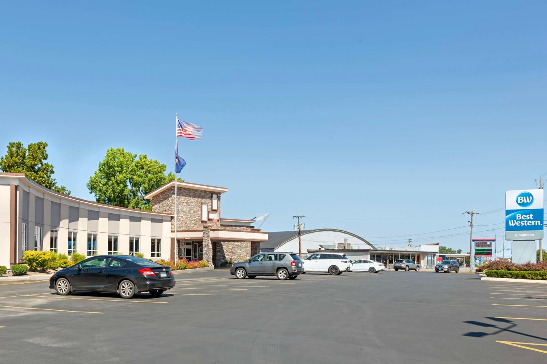 Best Western Summit Inn gallery photo in Niagara Falls, NY — image 16