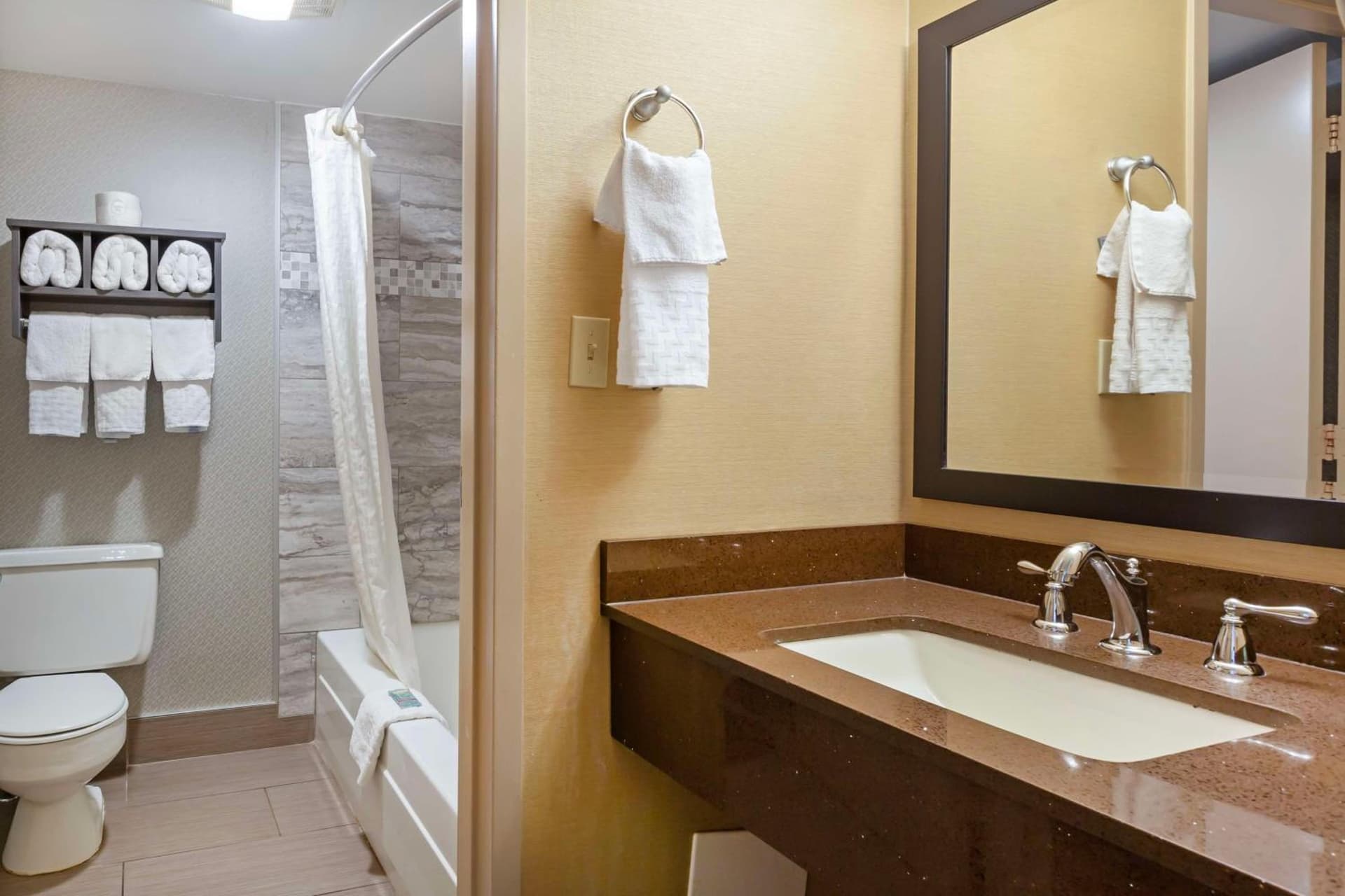 Best Western Summit Inn gallery photo in Niagara Falls, NY — image 17