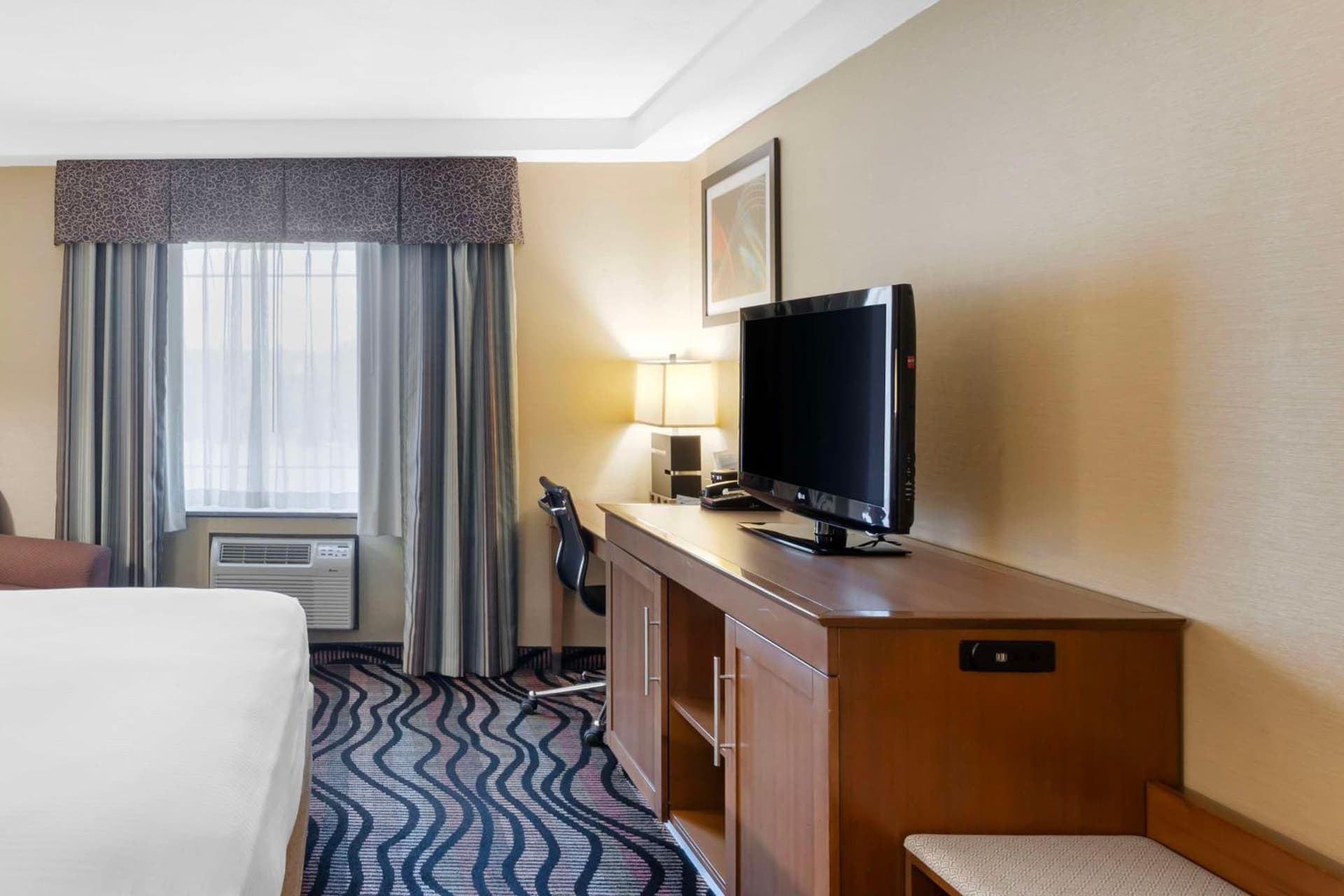 Best Western Summit Inn gallery photo in Niagara Falls, NY — image 11