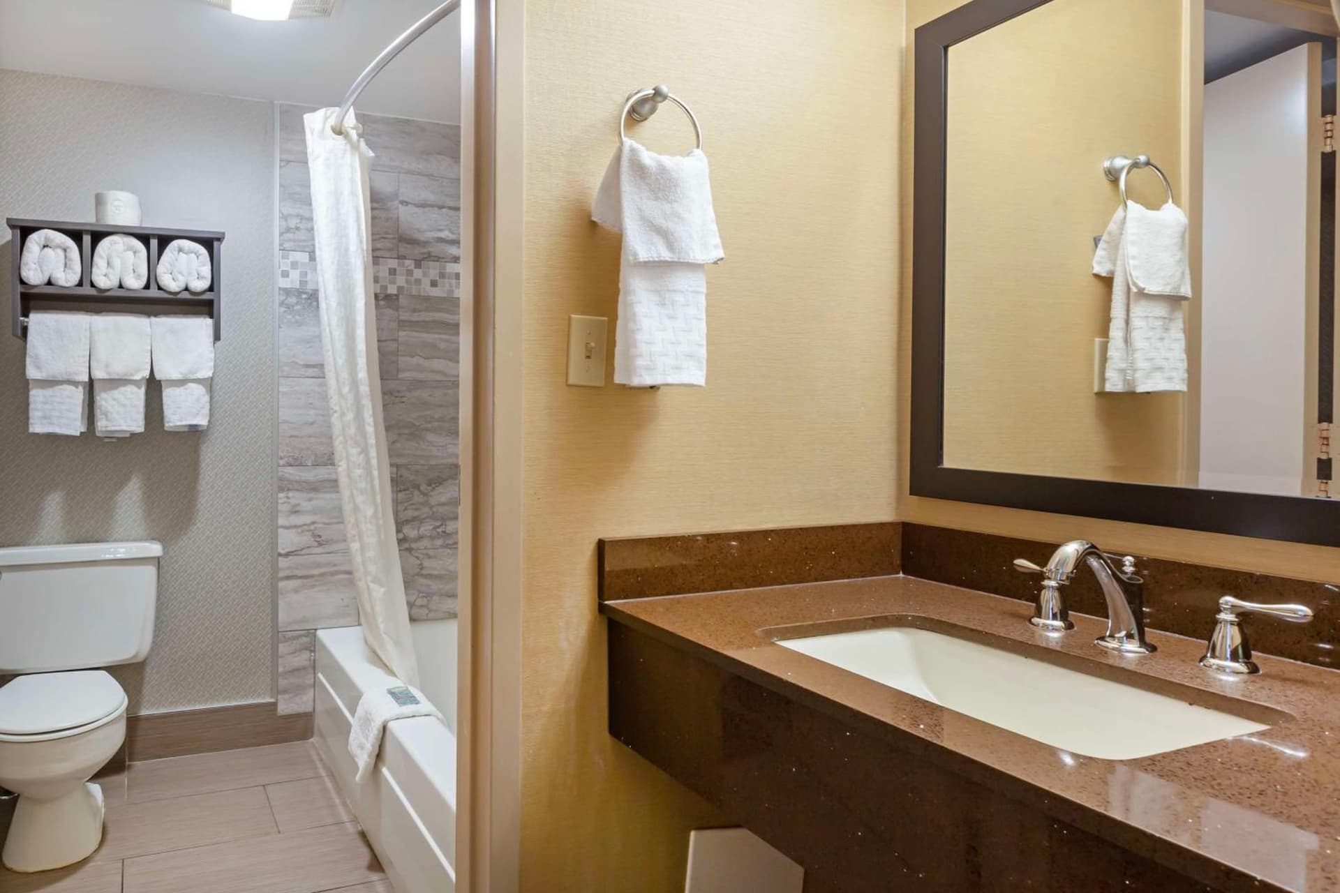Best Western Summit Inn gallery photo in Niagara Falls, NY — image 19