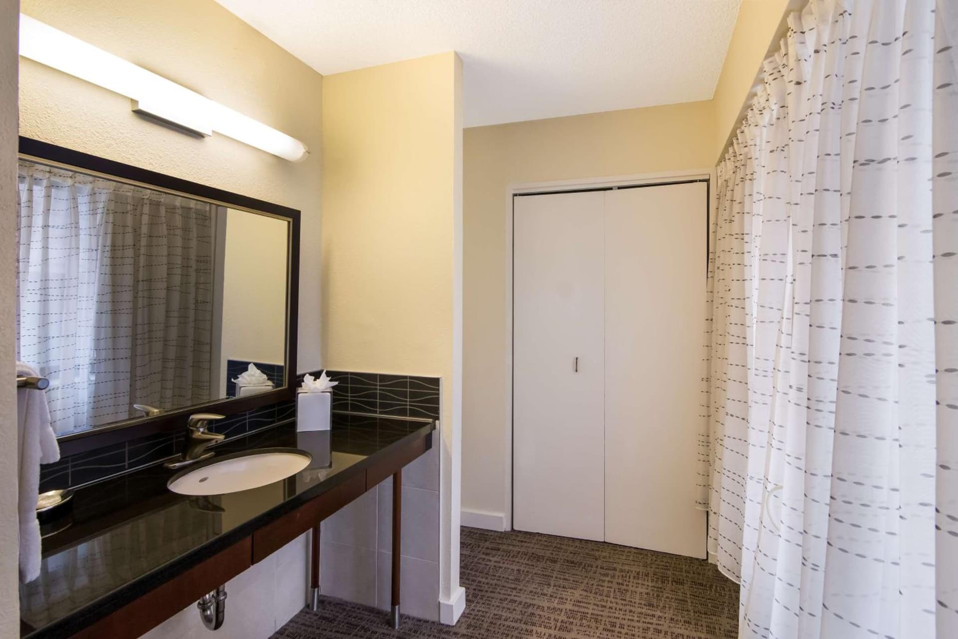 Sonesta ES Suites Chicago Downtown Magnificent Mile Medical gallery photo in Chicago, IL — image 43