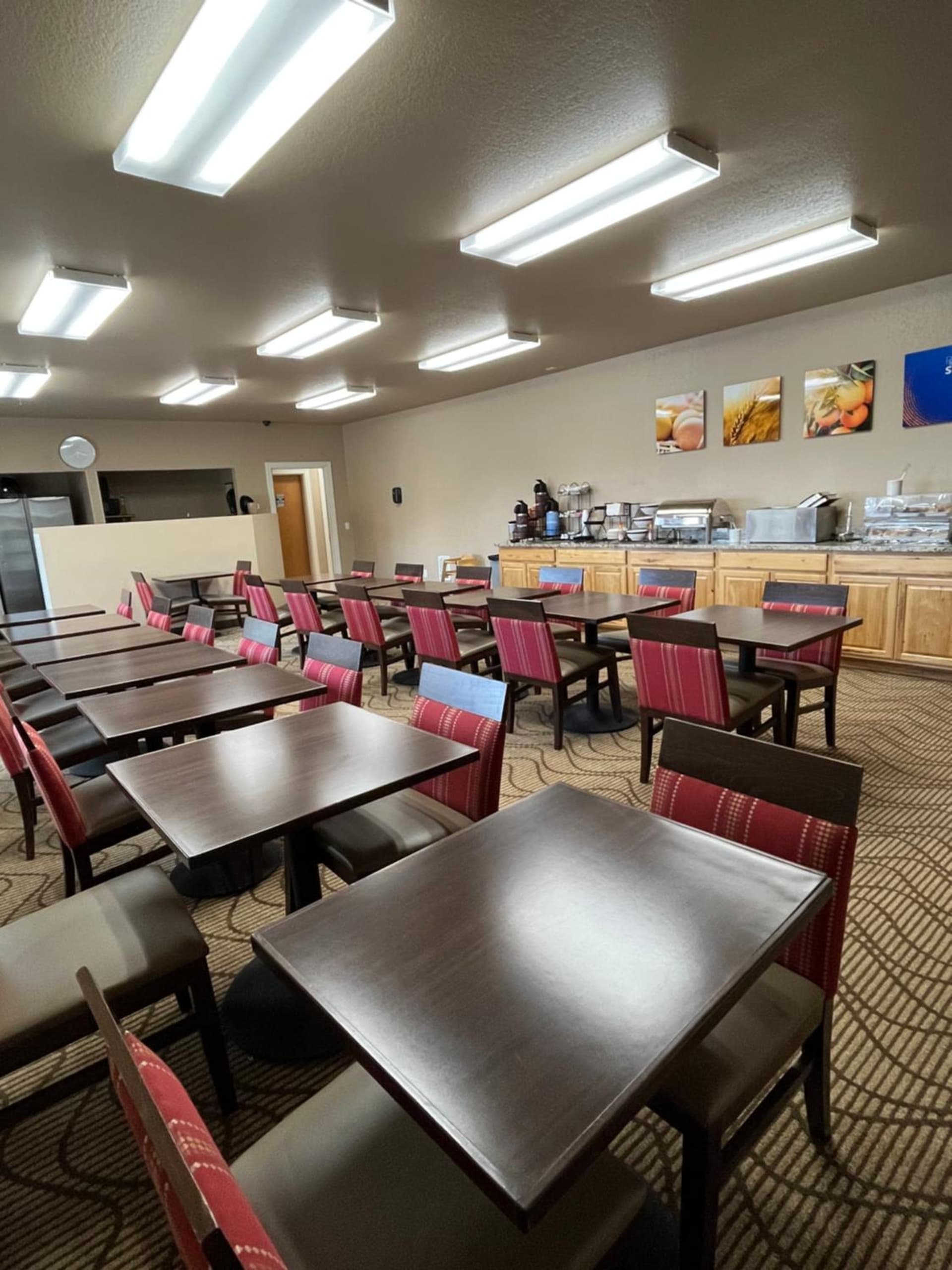 Comfort Inn & Suites Ocean Shores interior in Ocean Shores, WA — gallery photo 2