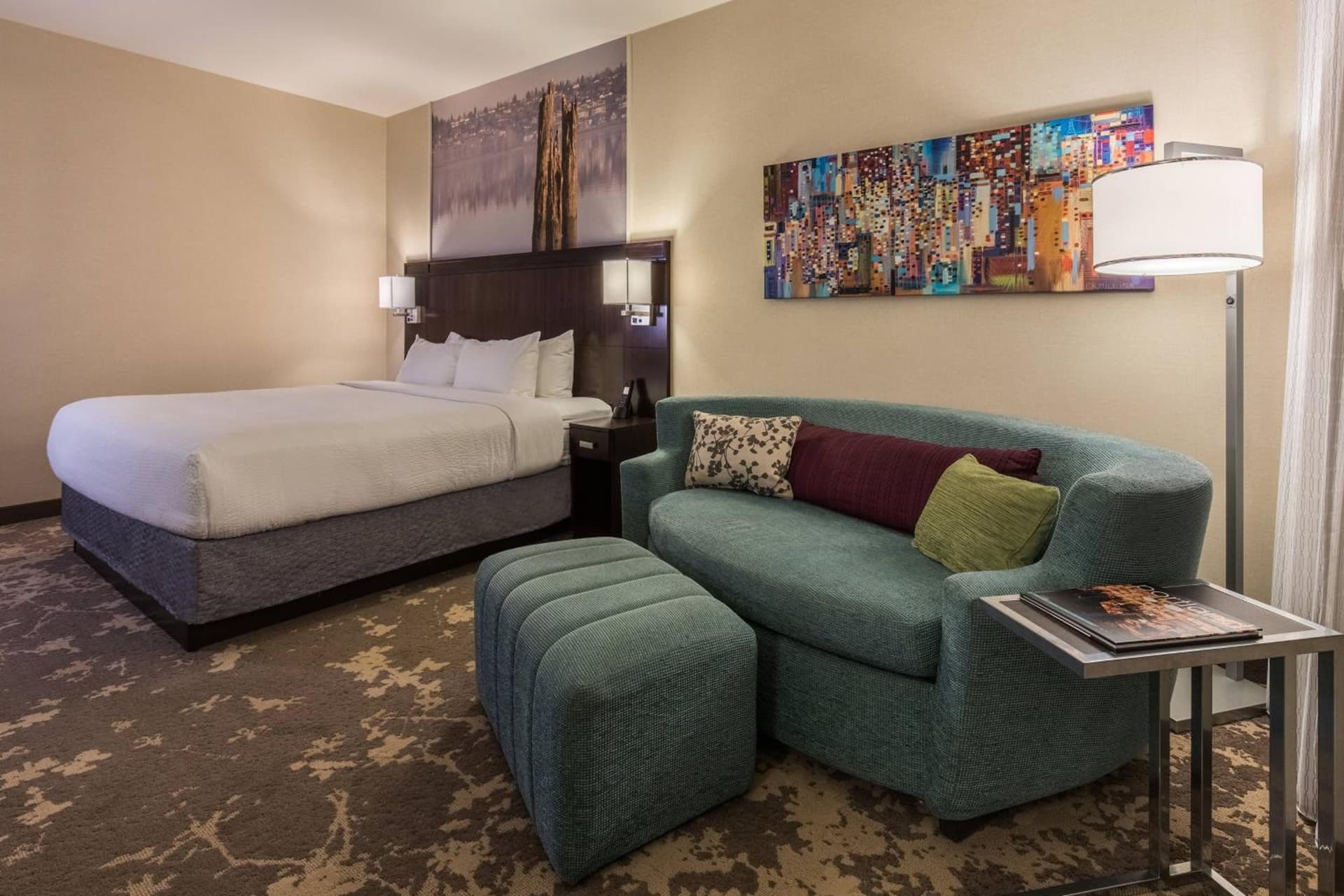 Courtyard by Marriott Portland City Center property views in Portland, OR — gallery photo 3