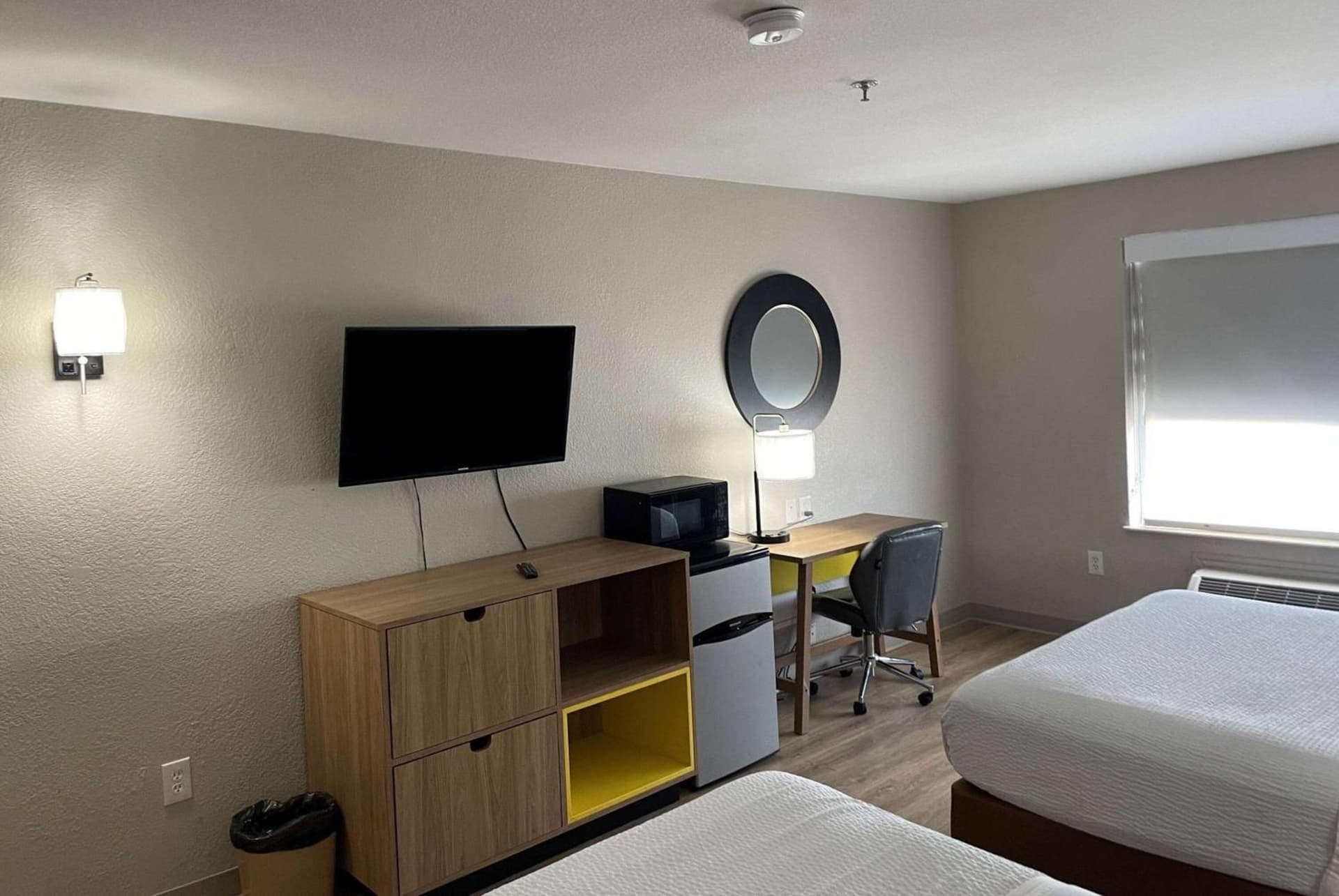 Days Inn by Wyndham Dallas Garland West gallery photo in Garland, TX — image 12