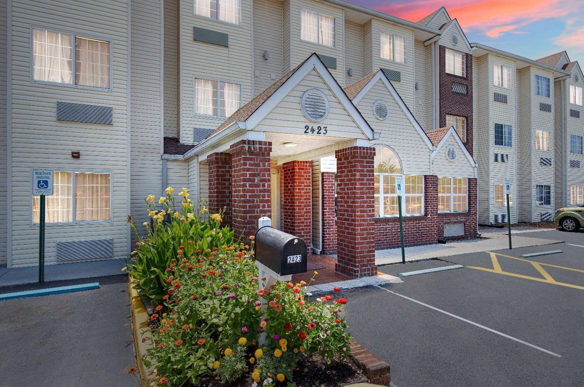 Microtel Inn & Suites by Wyndham Cordova Memphis I-40 East interior in Memphis, TN — gallery photo 2