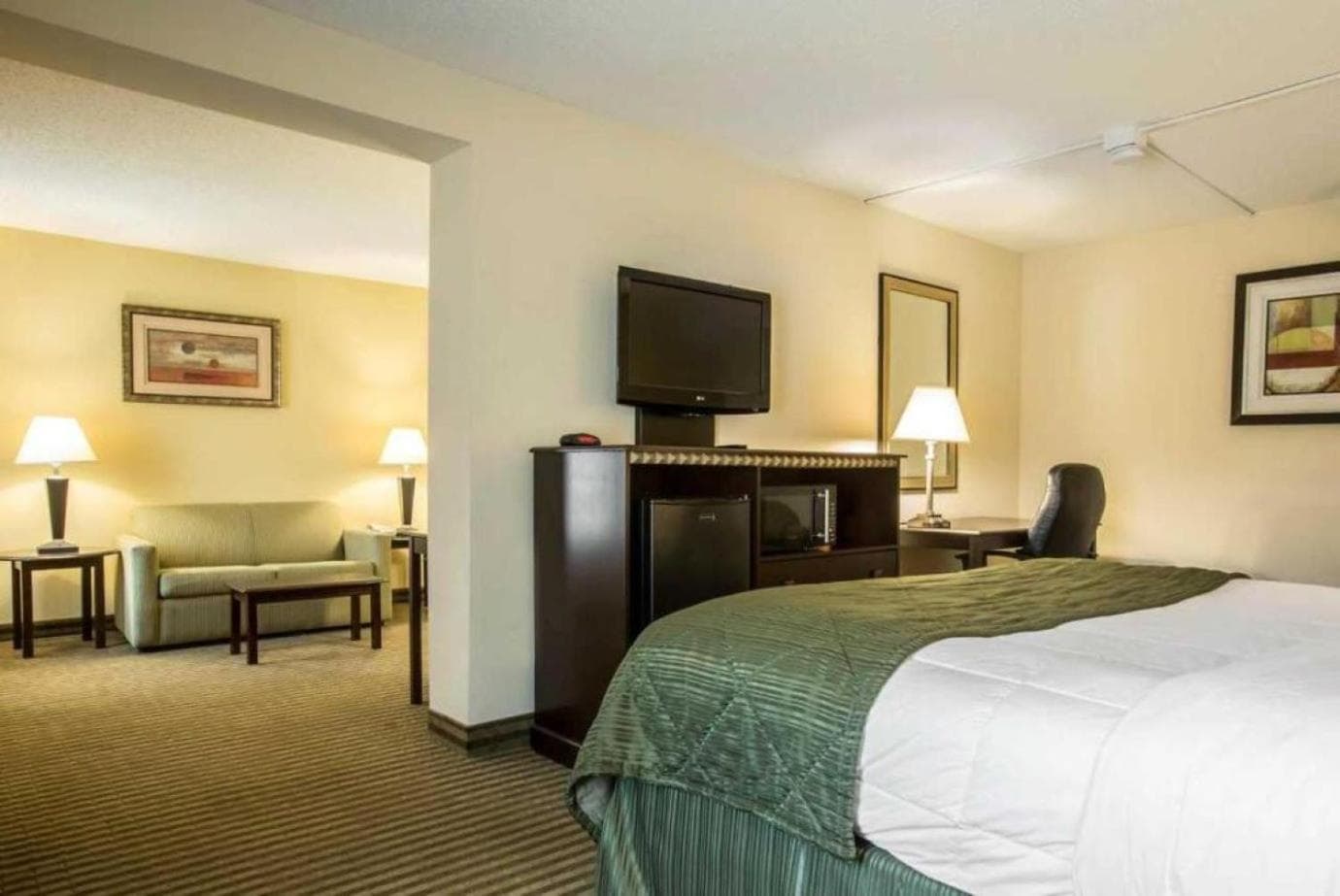 Quality Inn & Suites Greenville - Haywood Mall gallery photo in Greenville, SC — image 47