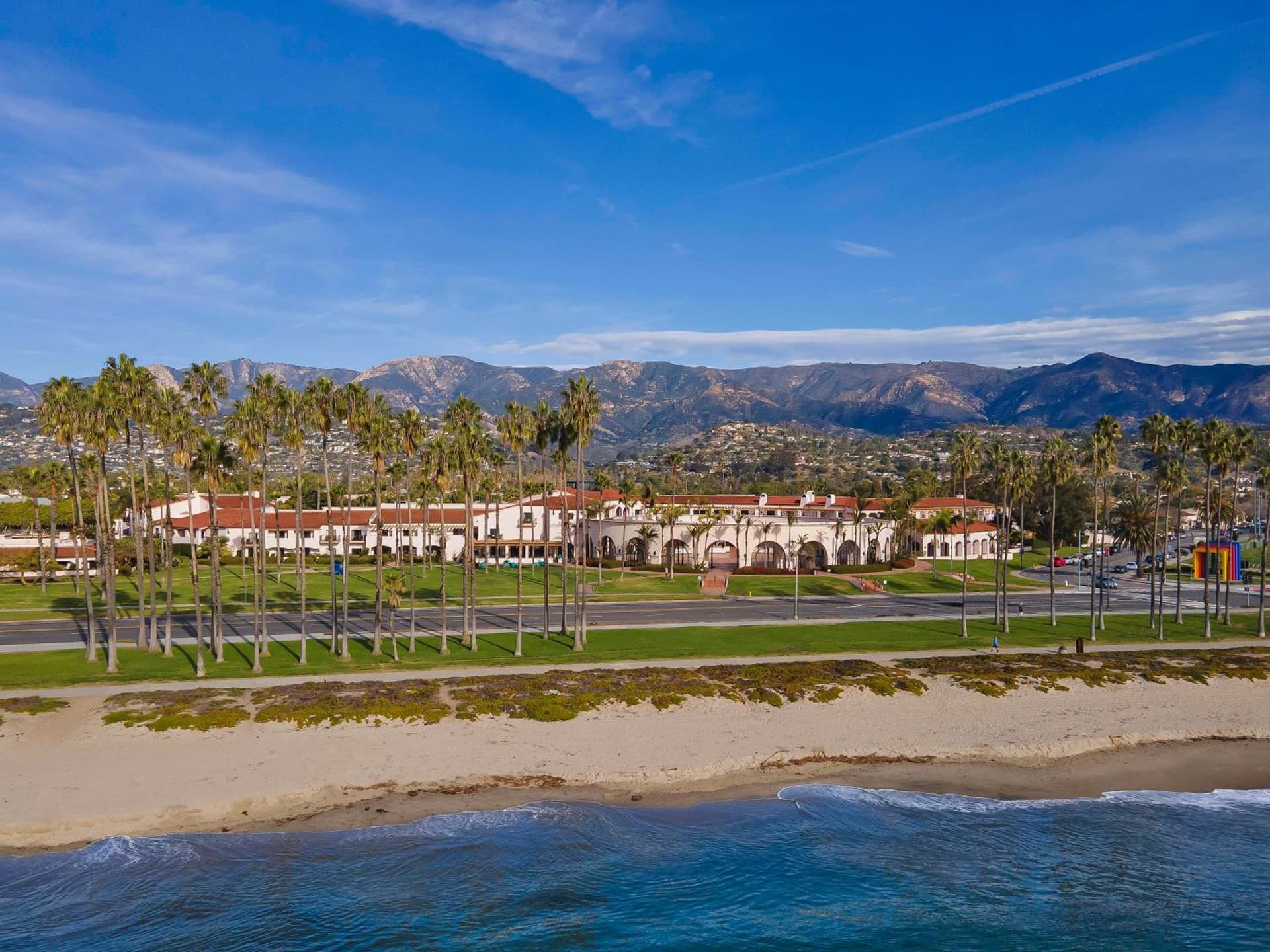 Hilton Santa Barbara Beachfront Resort interior in Santa Barbara, CA — gallery photo 2