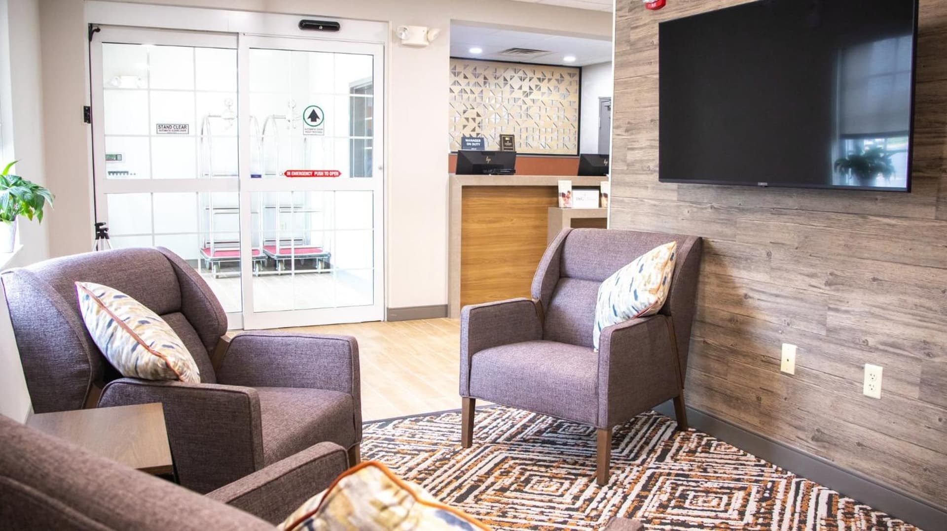 Candlewood Suites - Peoria at Grand Prairie by IHG gallery photo in Peoria, IL — image 29