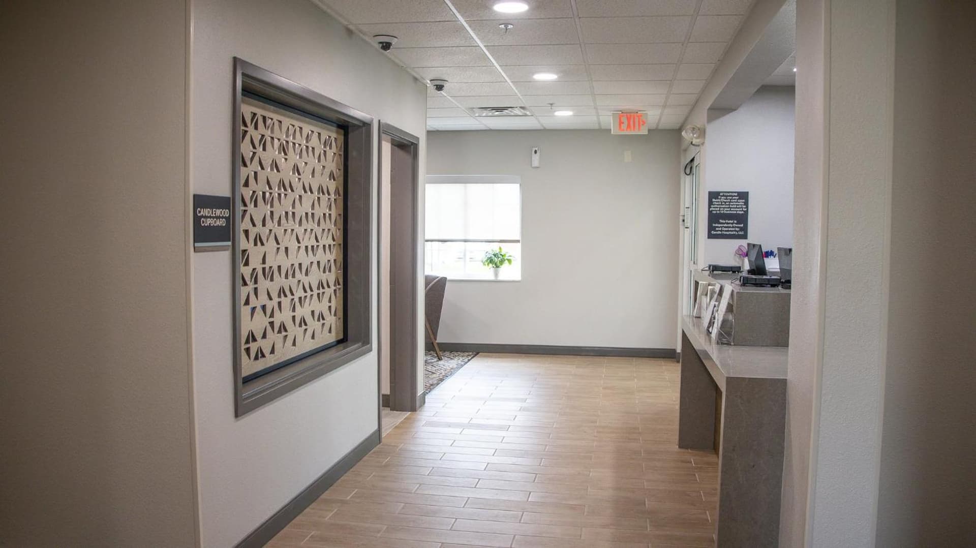 Candlewood Suites - Peoria at Grand Prairie by IHG interior in Peoria, IL — gallery photo 2