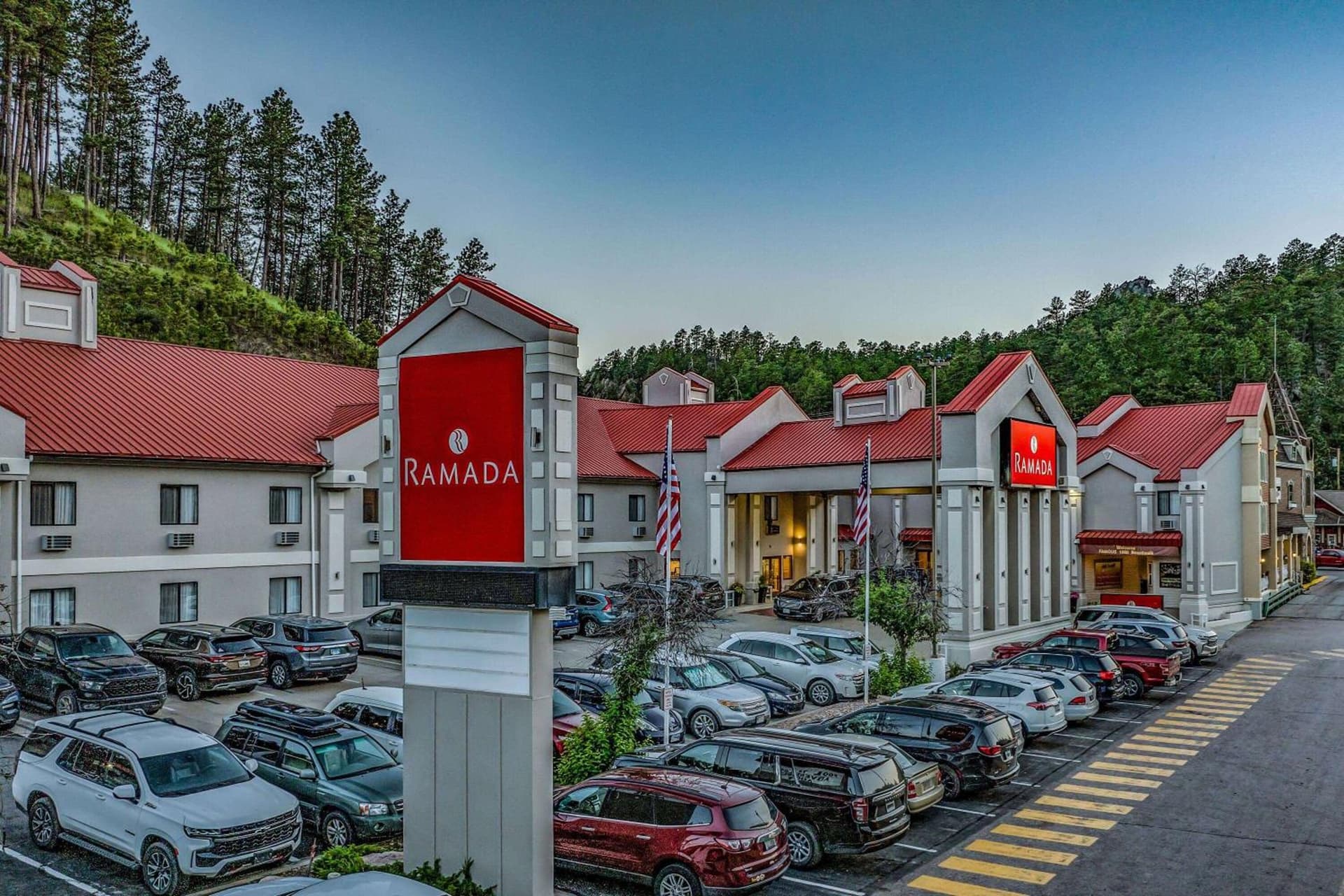Ramada by Wyndham Keystone Near Mt Rushmore property views in Keystone, SD — gallery photo 3