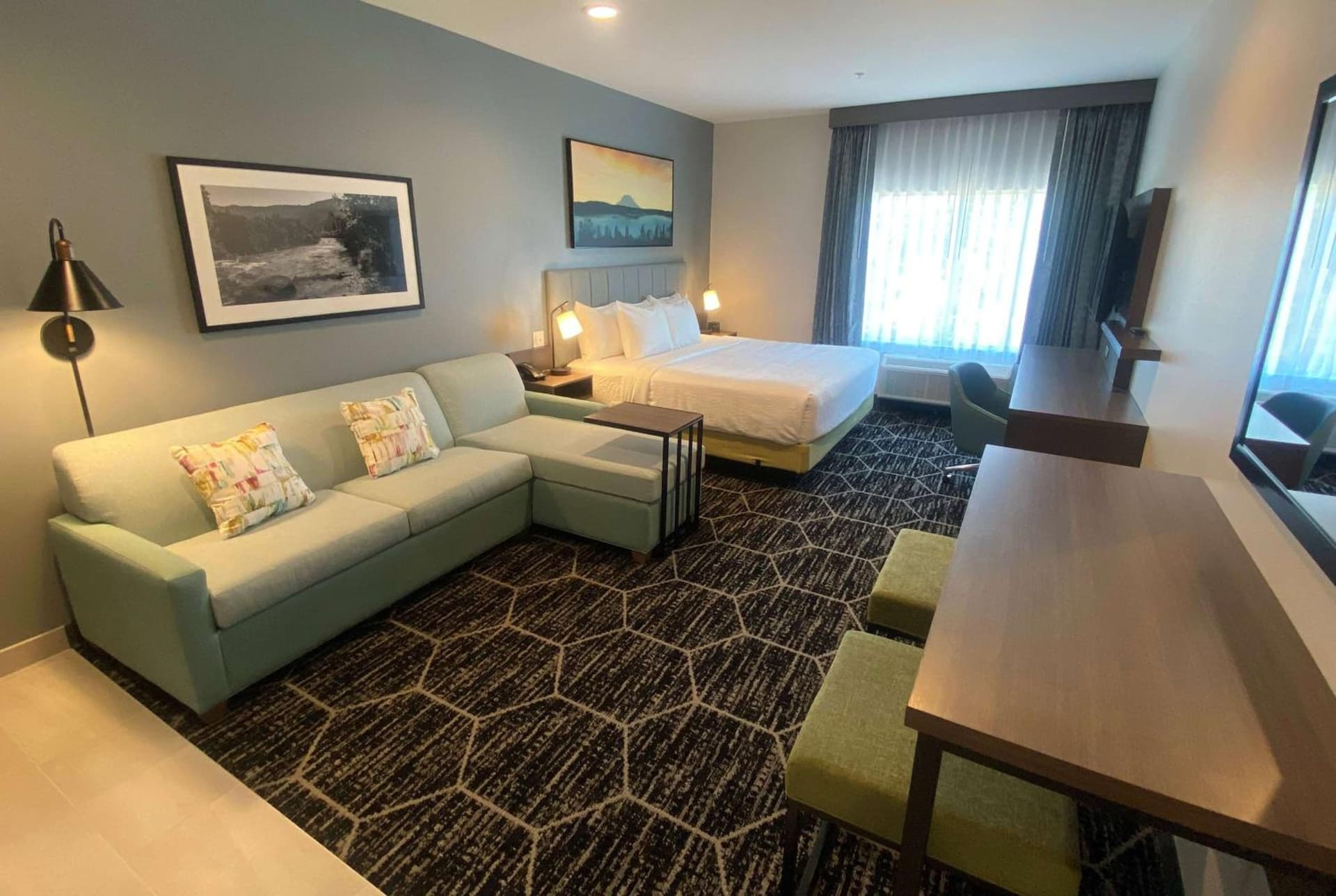 La Quinta Inn & Suites by Wyndham Centralia gallery photo in Centralia, WA — image 49