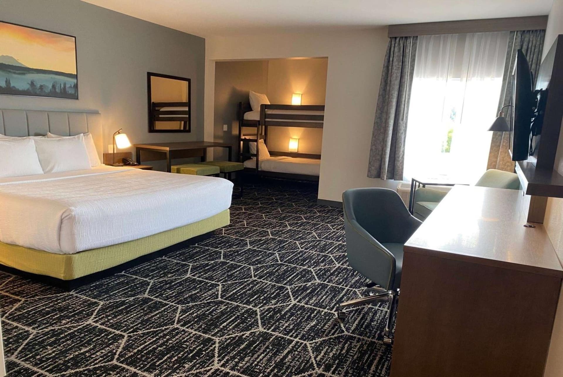 La Quinta Inn & Suites by Wyndham Centralia gallery photo in Centralia, WA — image 37
