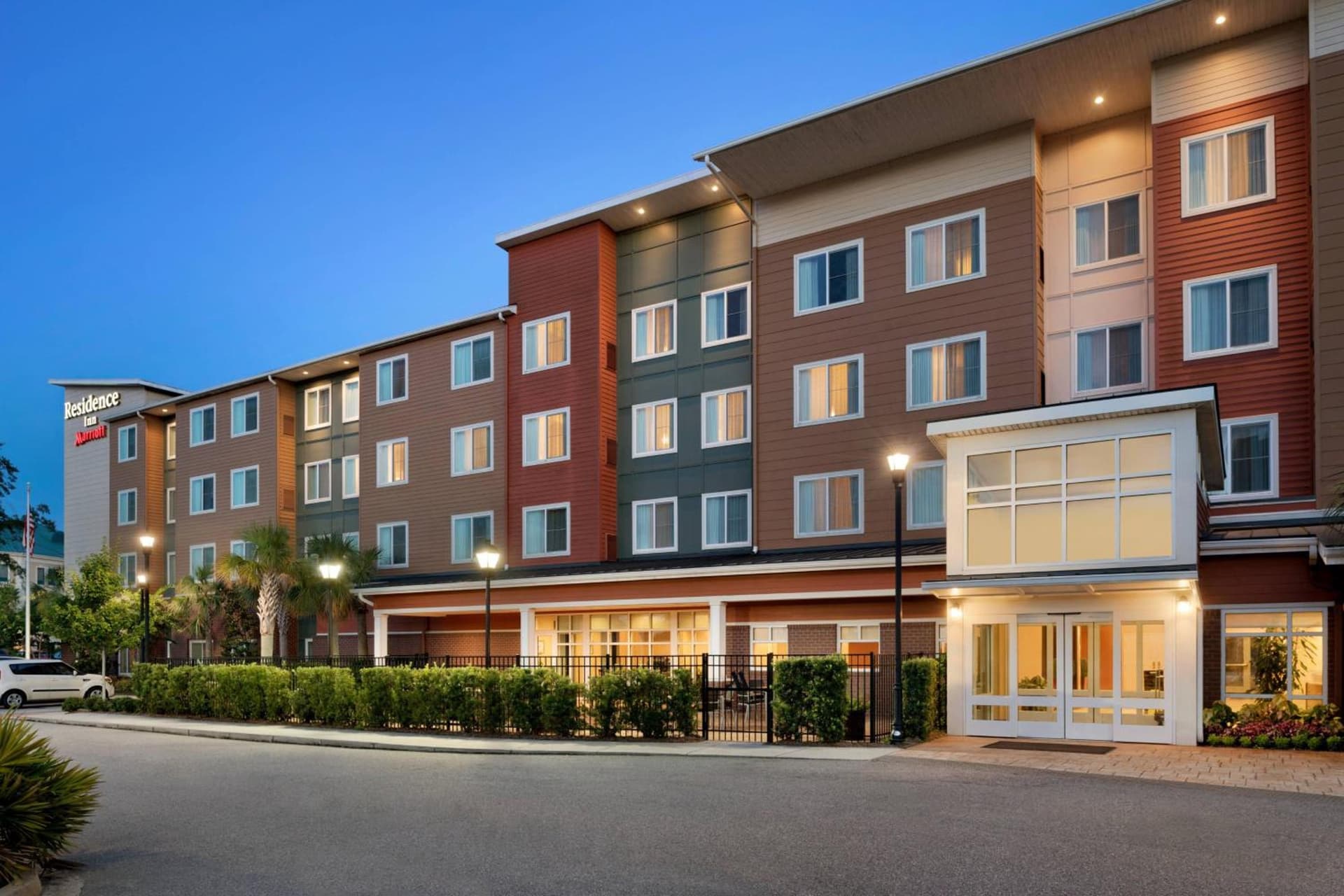 Residence Inn by Marriott Charleston North/Ashley Phosphate property views in Charleston, SC — gallery photo 3