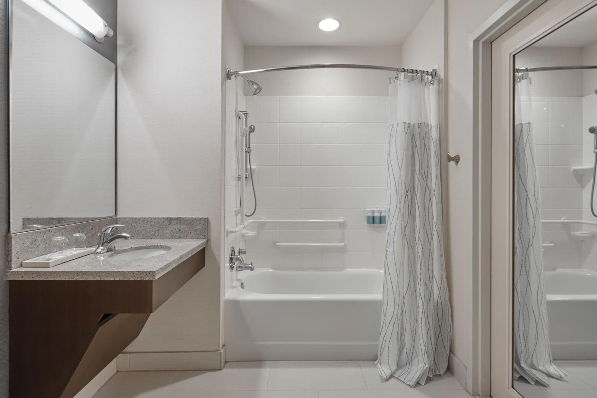 Courtyard by Marriott Portland City Center gallery photo in Portland, OR — image 41