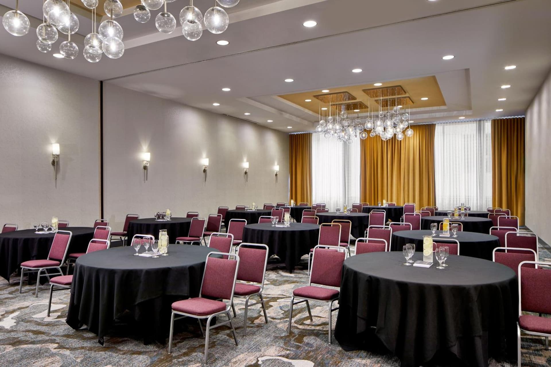 Courtyard by Marriott Portland City Center gallery photo in Portland, OR — image 38