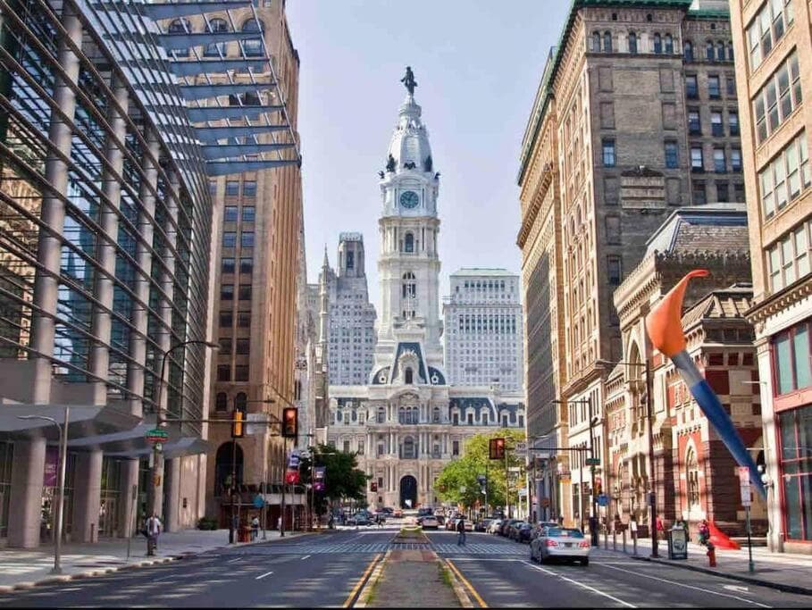 405 Spacious and superior 1BDR APT in center city featured exterior or lobby in Philadelphia, PA — similar hotel