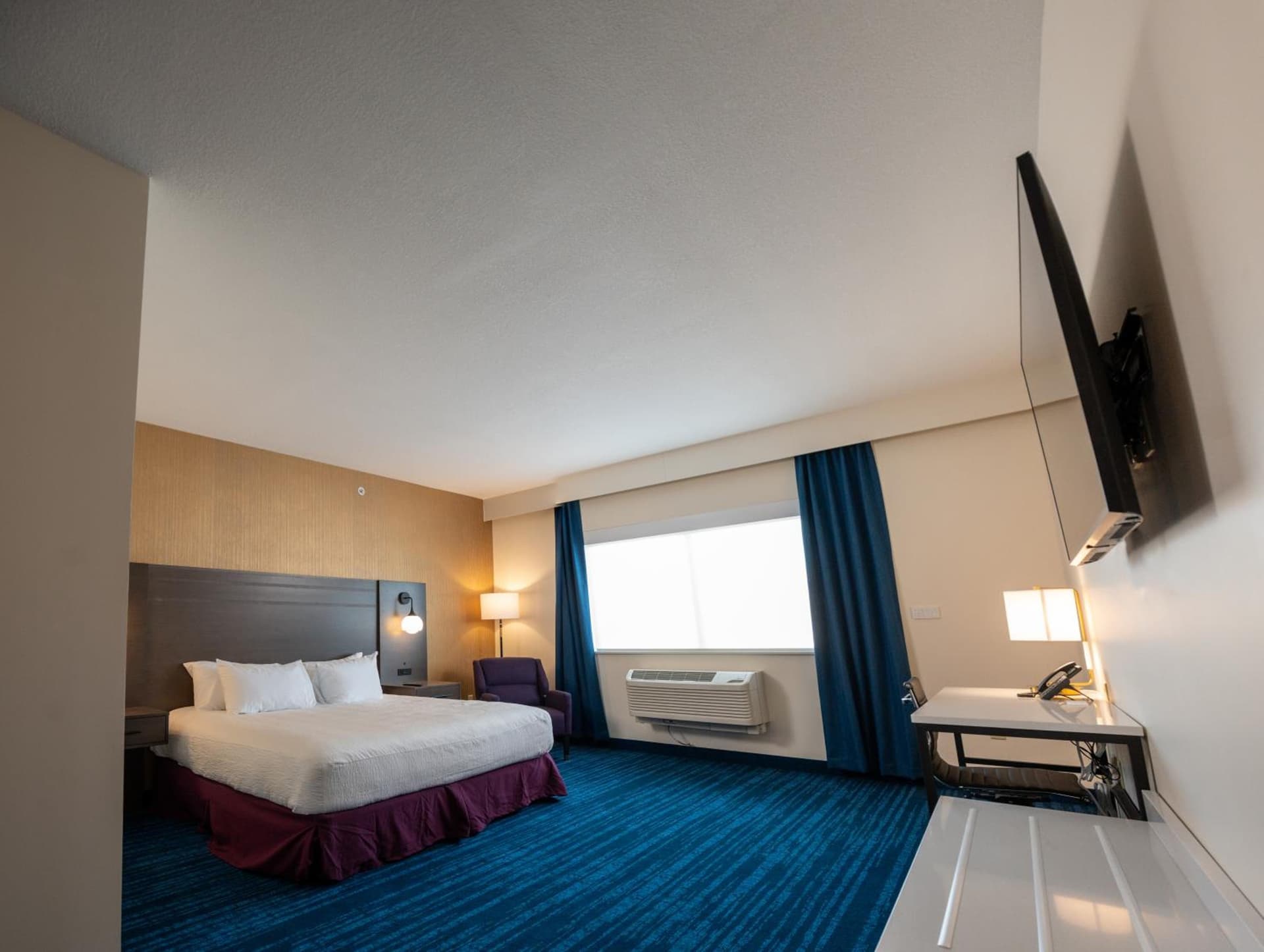 Walker's Bluff Casino Resort interior in Carbondale, IL — gallery photo 2