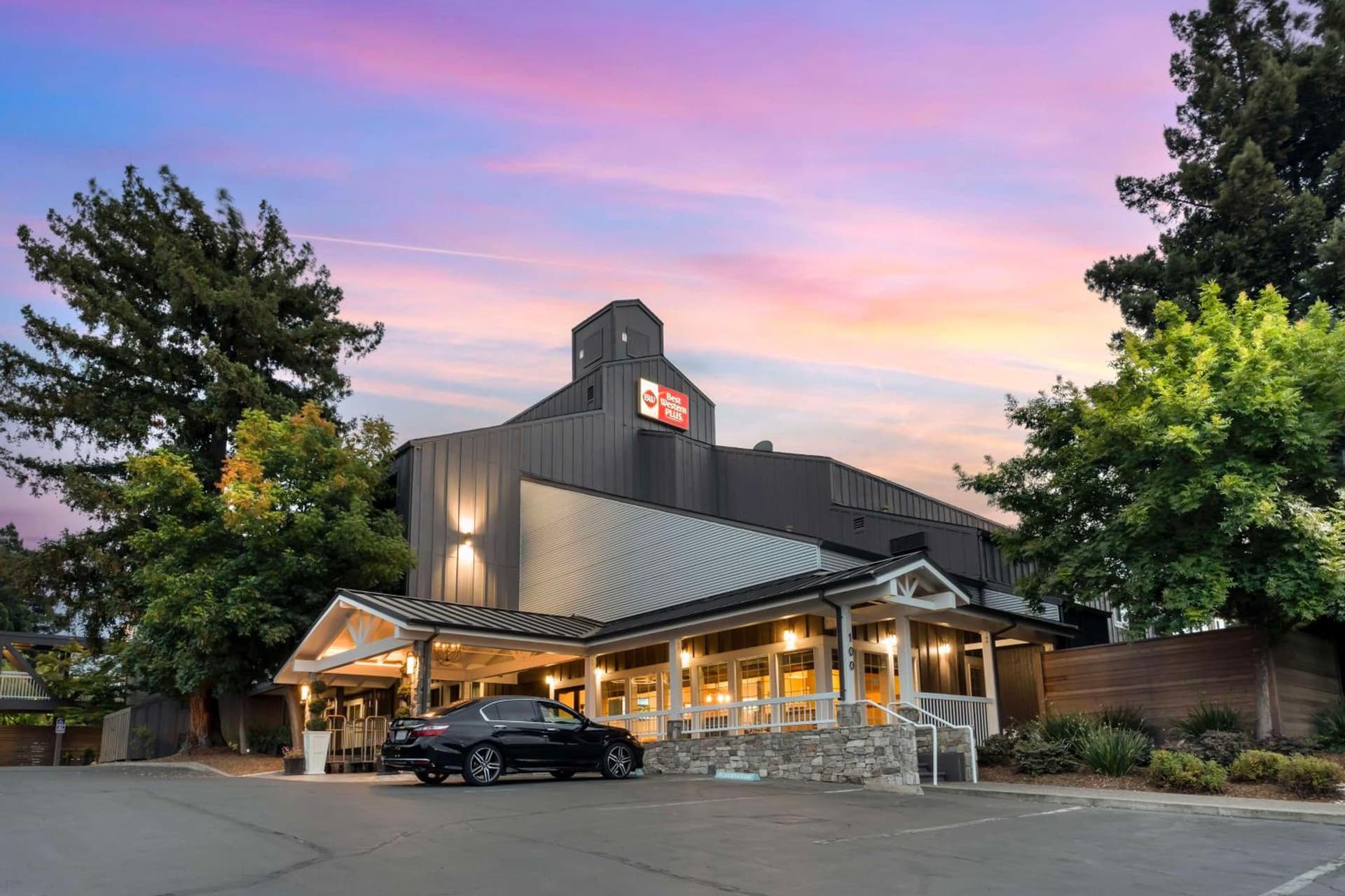 Best Western Plus Inn at the Vines featured exterior or lobby in Napa, CA — similar hotel