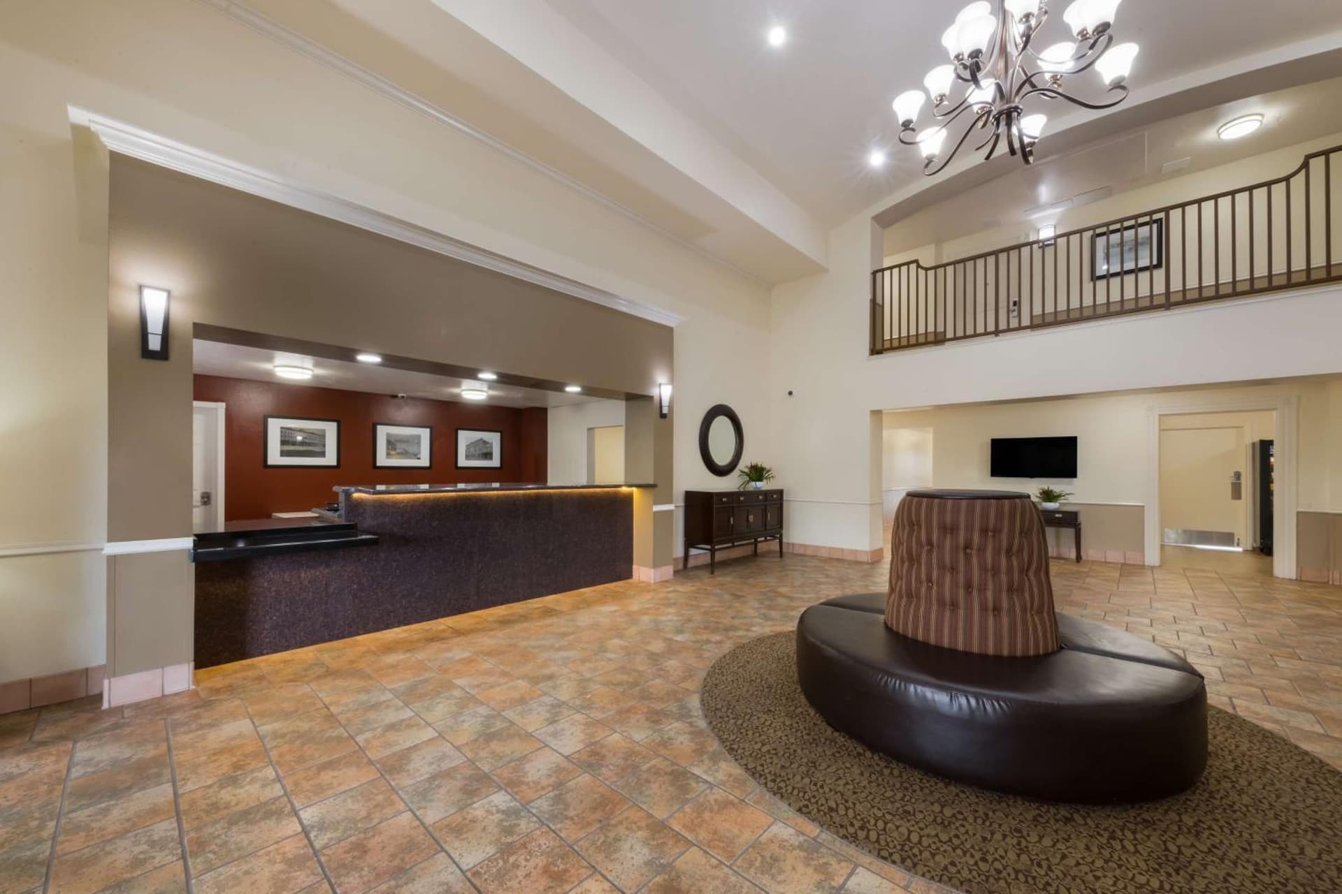 Best Western Salinas Valley Inn & Suites property views in Salinas, CA — gallery photo 3